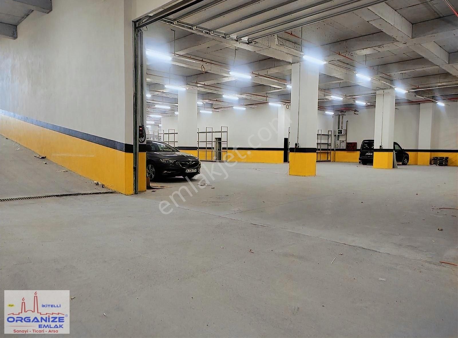 İkitelli Organize'de Yeni Yapi 340 M2 H:6 Kamyon Yanasir Girer