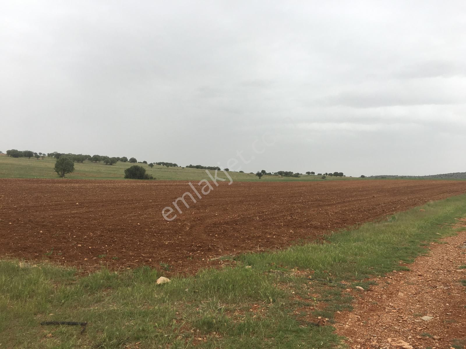 Akören Karahüyükte Yatırımlık Tarıma Elverişli Tarla - 6800 M2