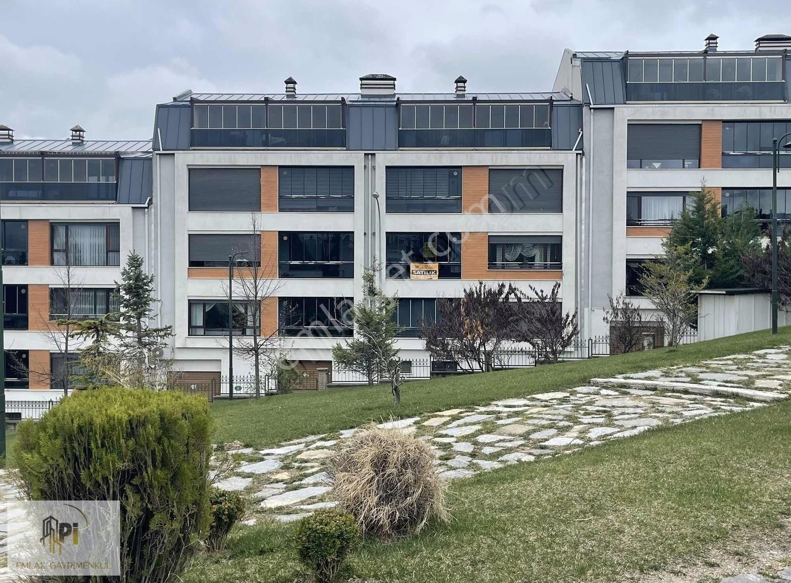 Pi Emlak'tan Park Manzaralı Arakat Özel Garajlı Lüks 3+1 Daire