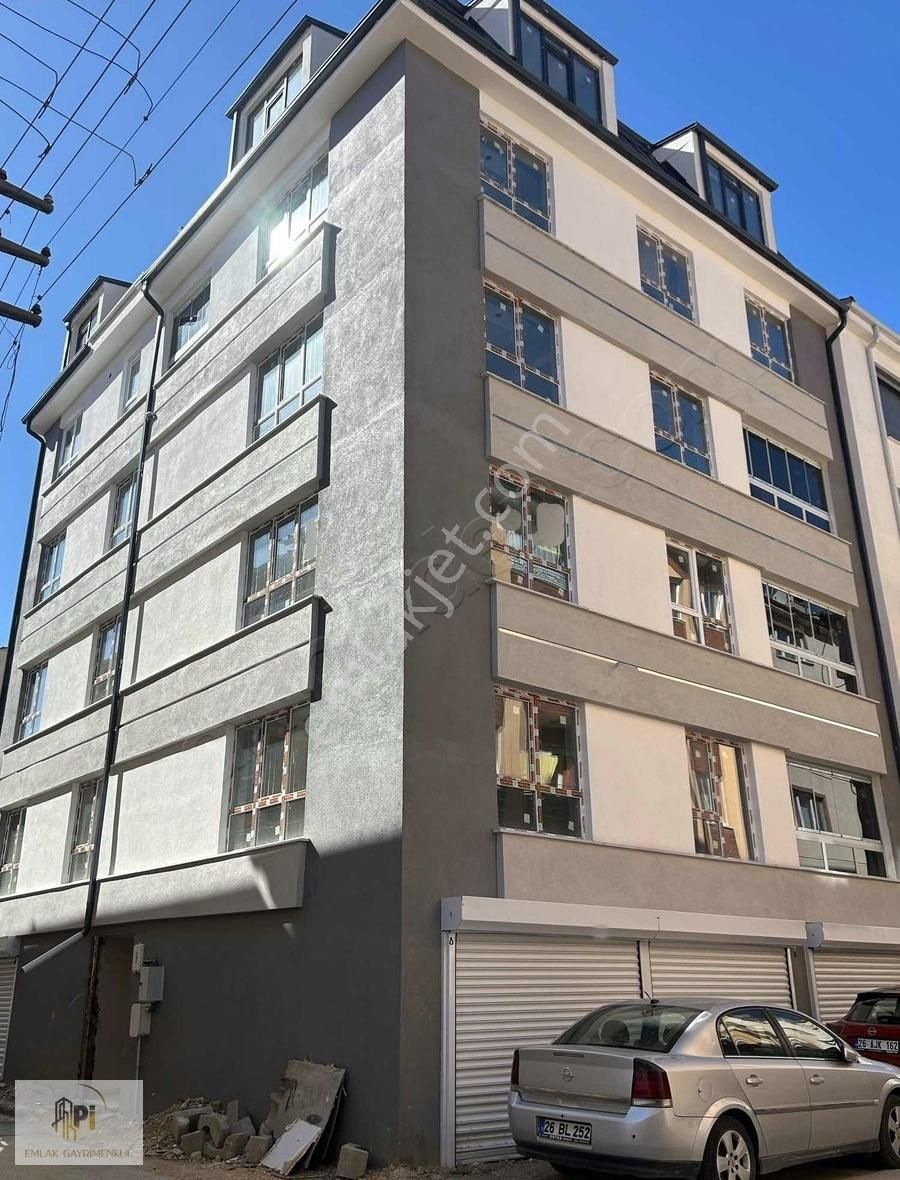 Pi Emlak'tan Çarşıya Yürüme Mesafesinde Satılık Sıfır 3+1 Daire