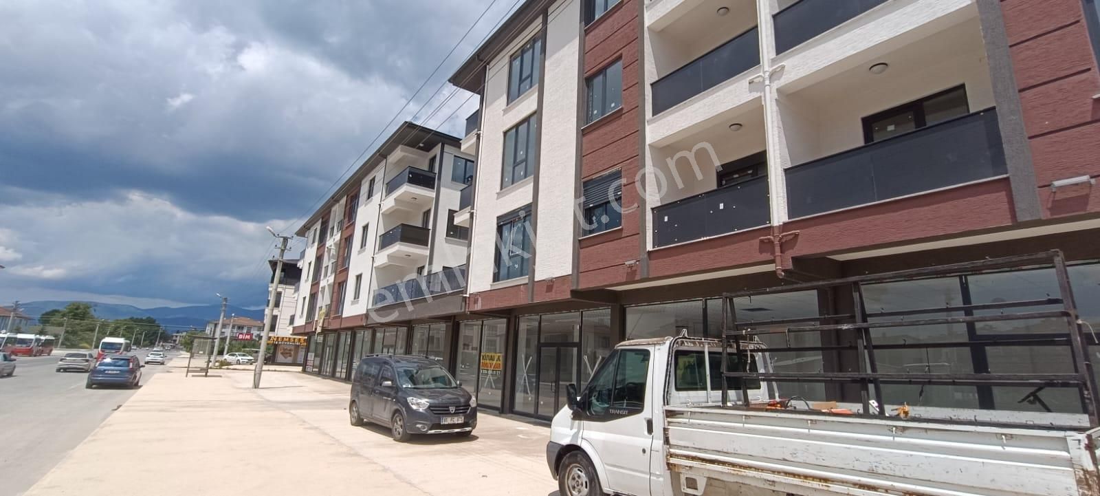 Remax Palas'tan Düzce Aziziye'de Satılık Lüx 3+1 Daire