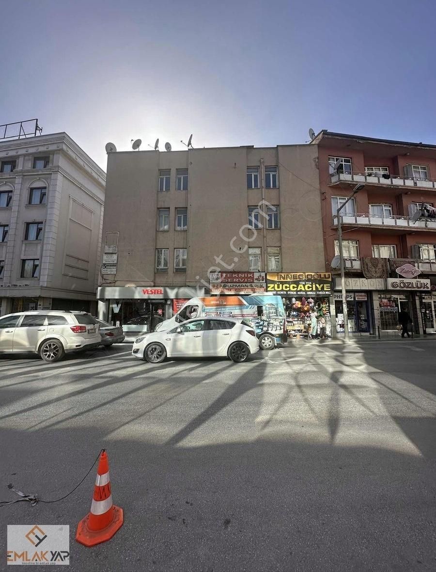 Emlakyap'tan İstanbul Caddesinde 2+1 Satılık Ofis