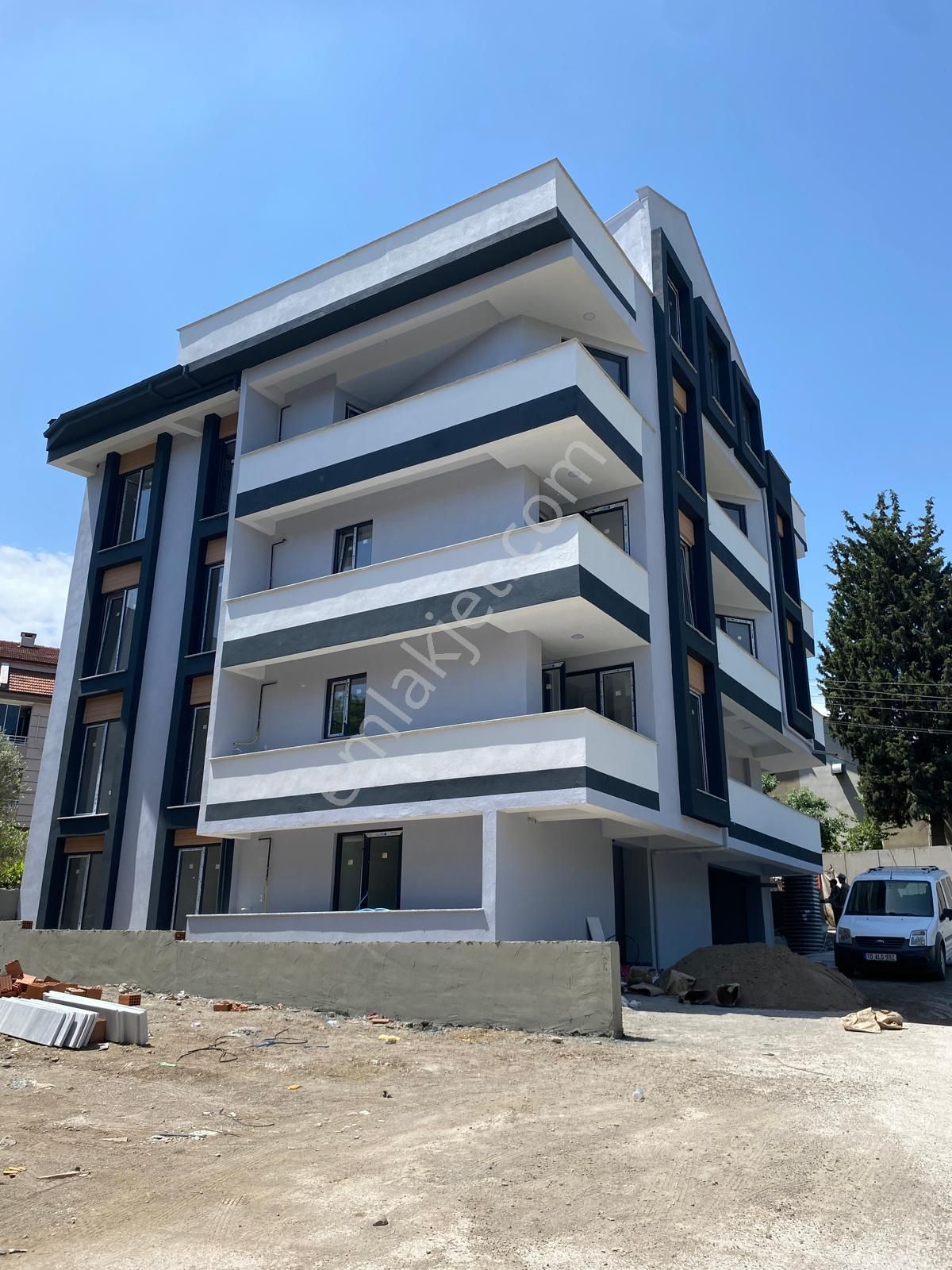 Hes Yatırım'dan Bölge Trafik Yanı Satılık 3+1dubleks.