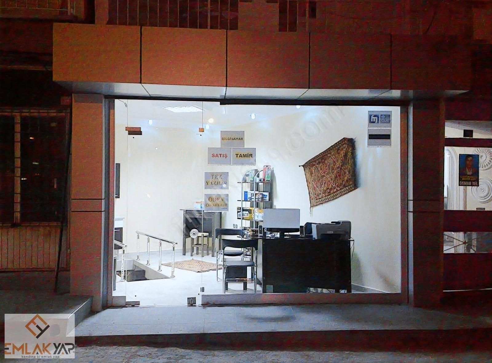 Emlakyap'tan İstanbul Caddesi Üzeri 1+1 Kiralık İşyeri