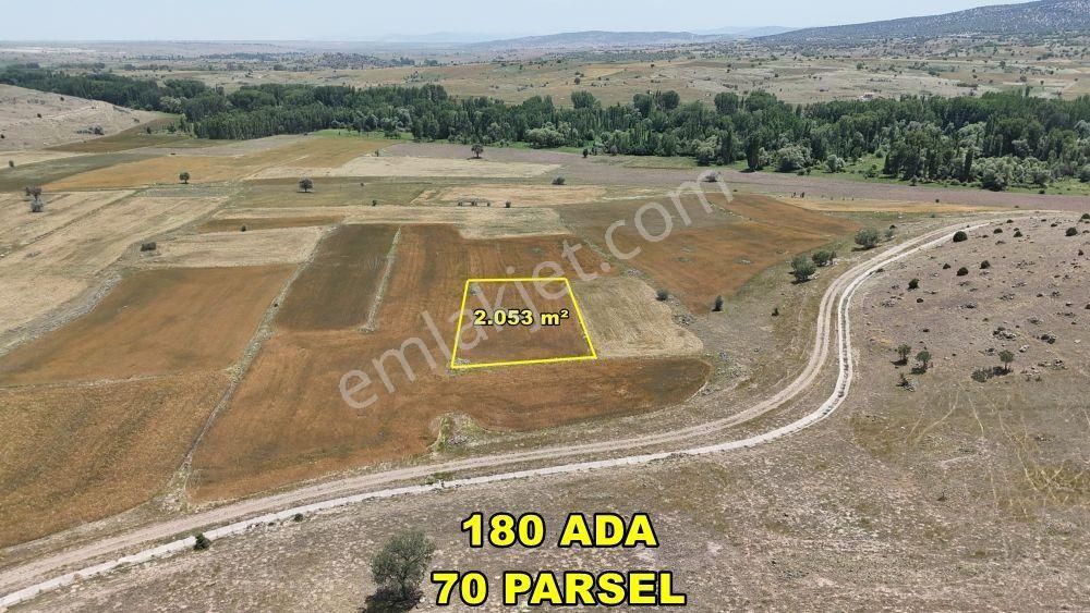 Konya / Akören / Çatören'de Hesaplı Yatırım Fırsatı 2.053 M² Müstakil Tarım Arazisi