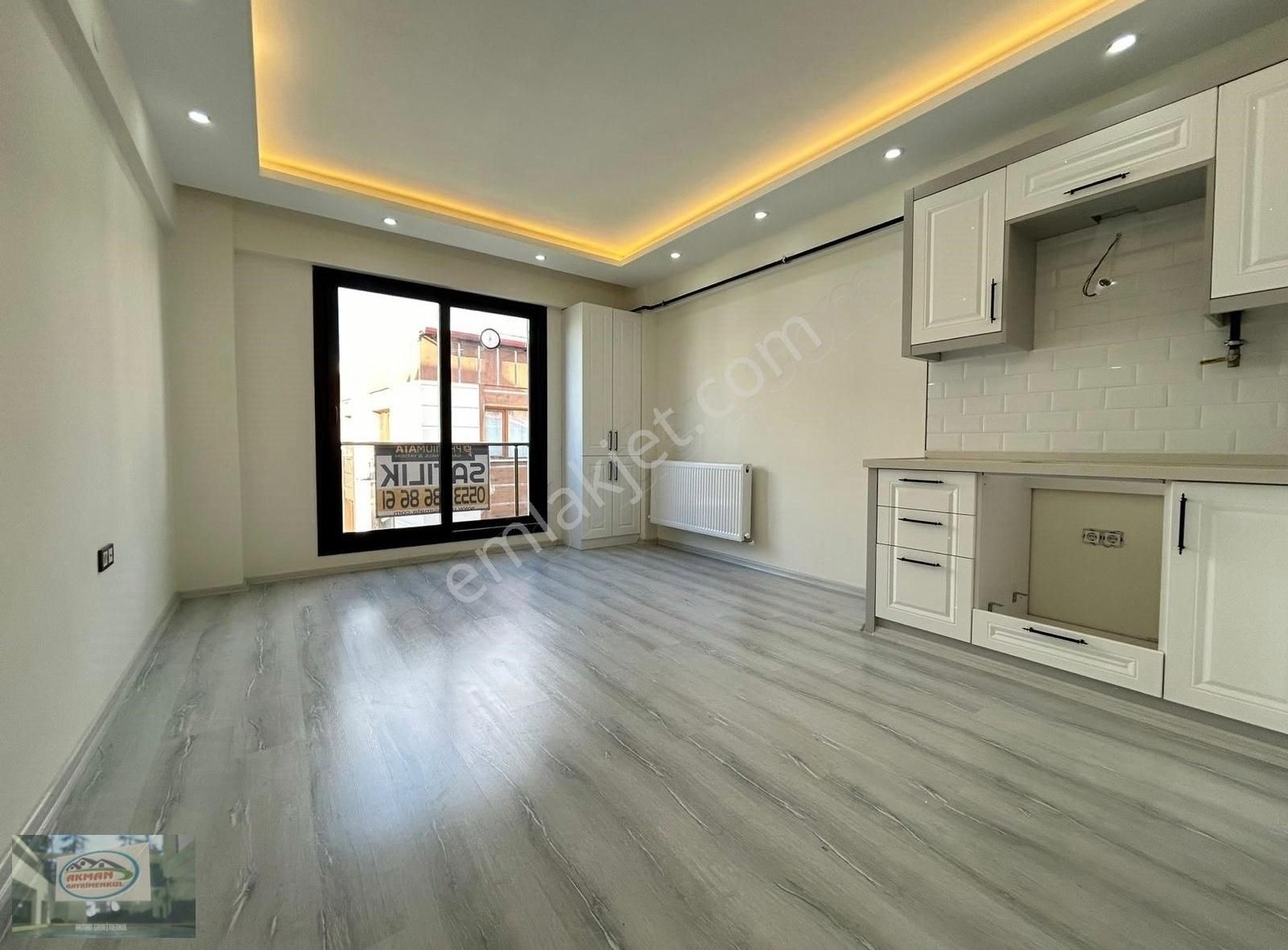 Akman Gayrimenkul'den Yeni Mahalle 'de Satılık Lüx 1+1 Daire