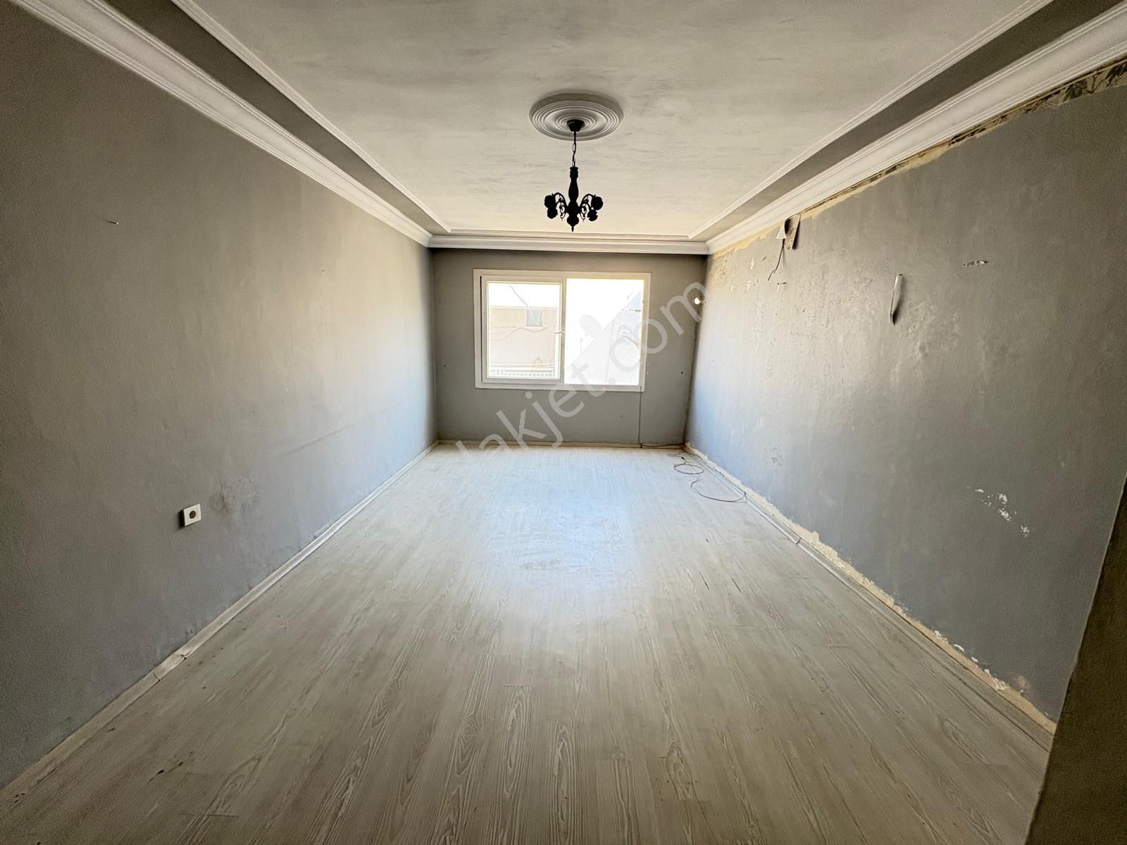 Prestij'den Barış'ta Geniş Oturumlu Temiz 3+1 Daire