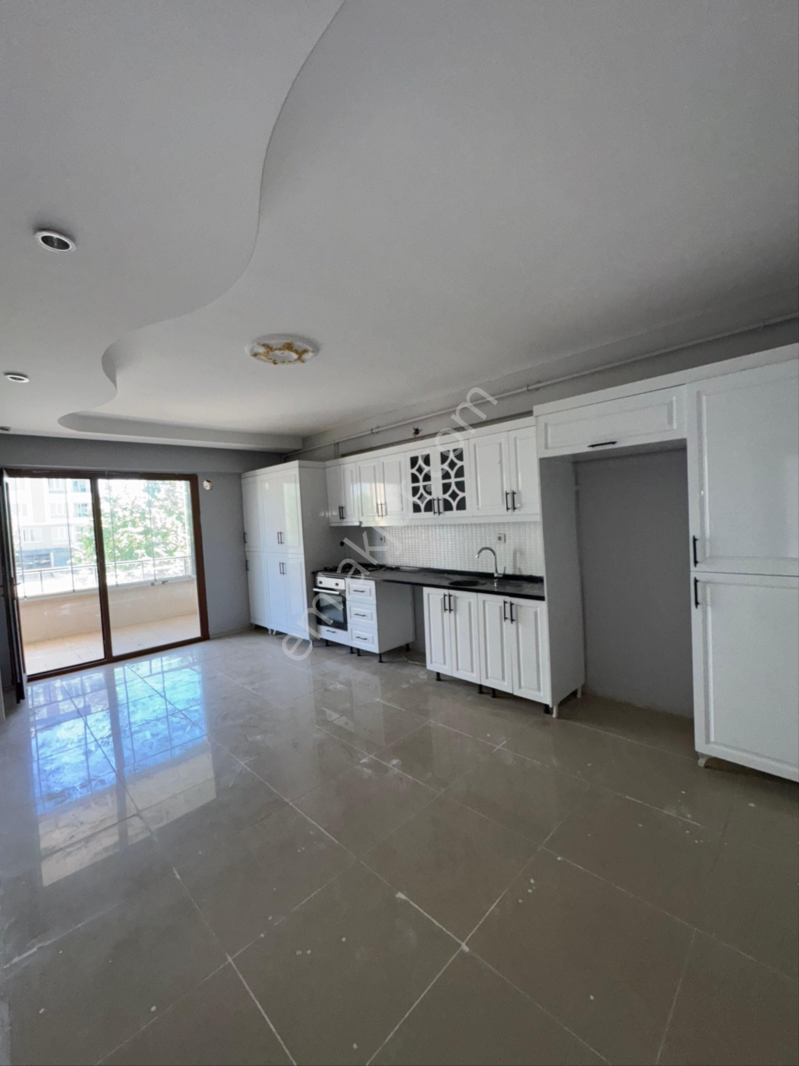 Urfa Yoluna Sıfır Satılık 3+1 1.kat Daire..