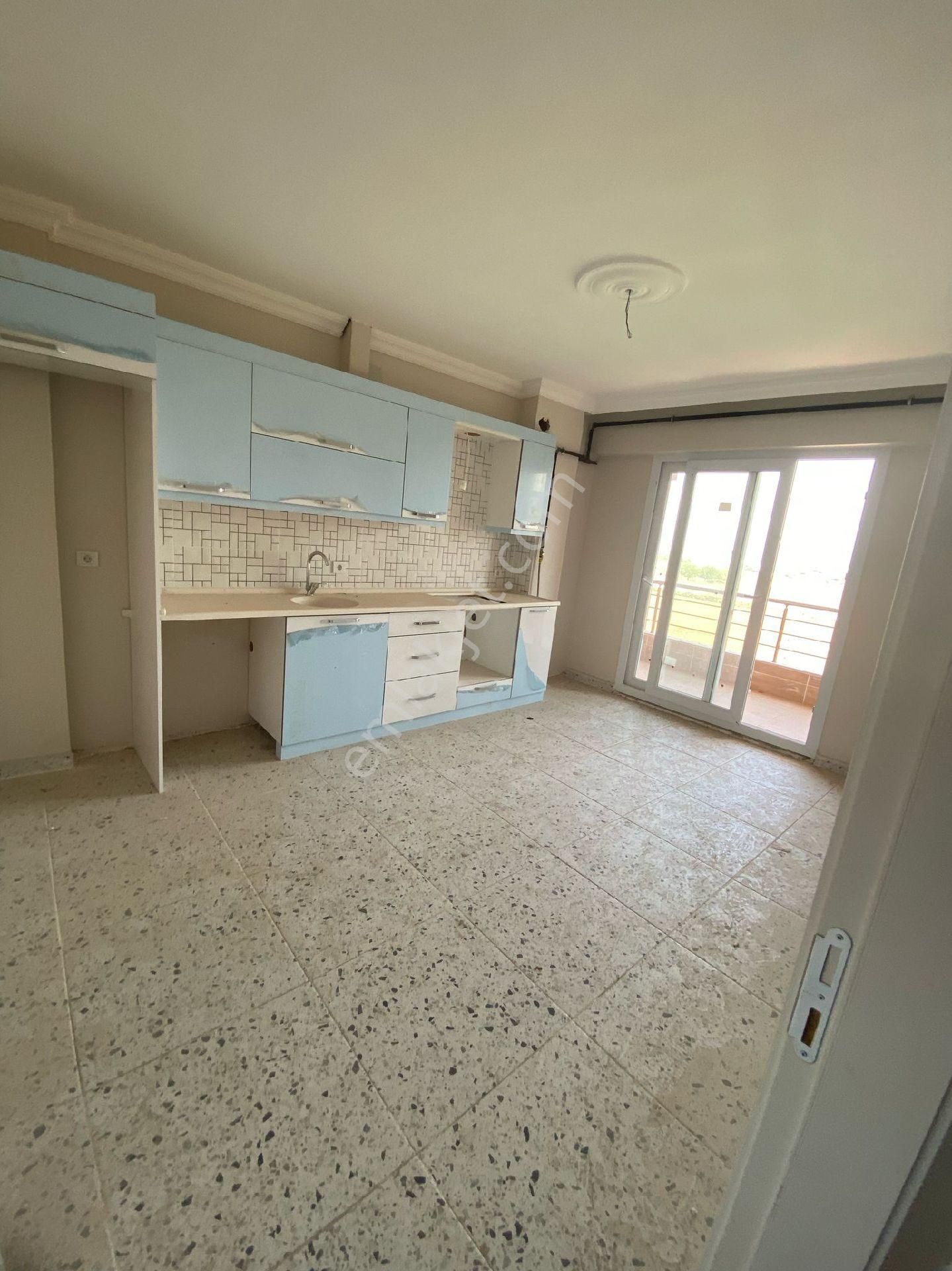 Manisa Ahmetli Ulucami Mahallesi 105m²ara Kat 2+1daire Satılık