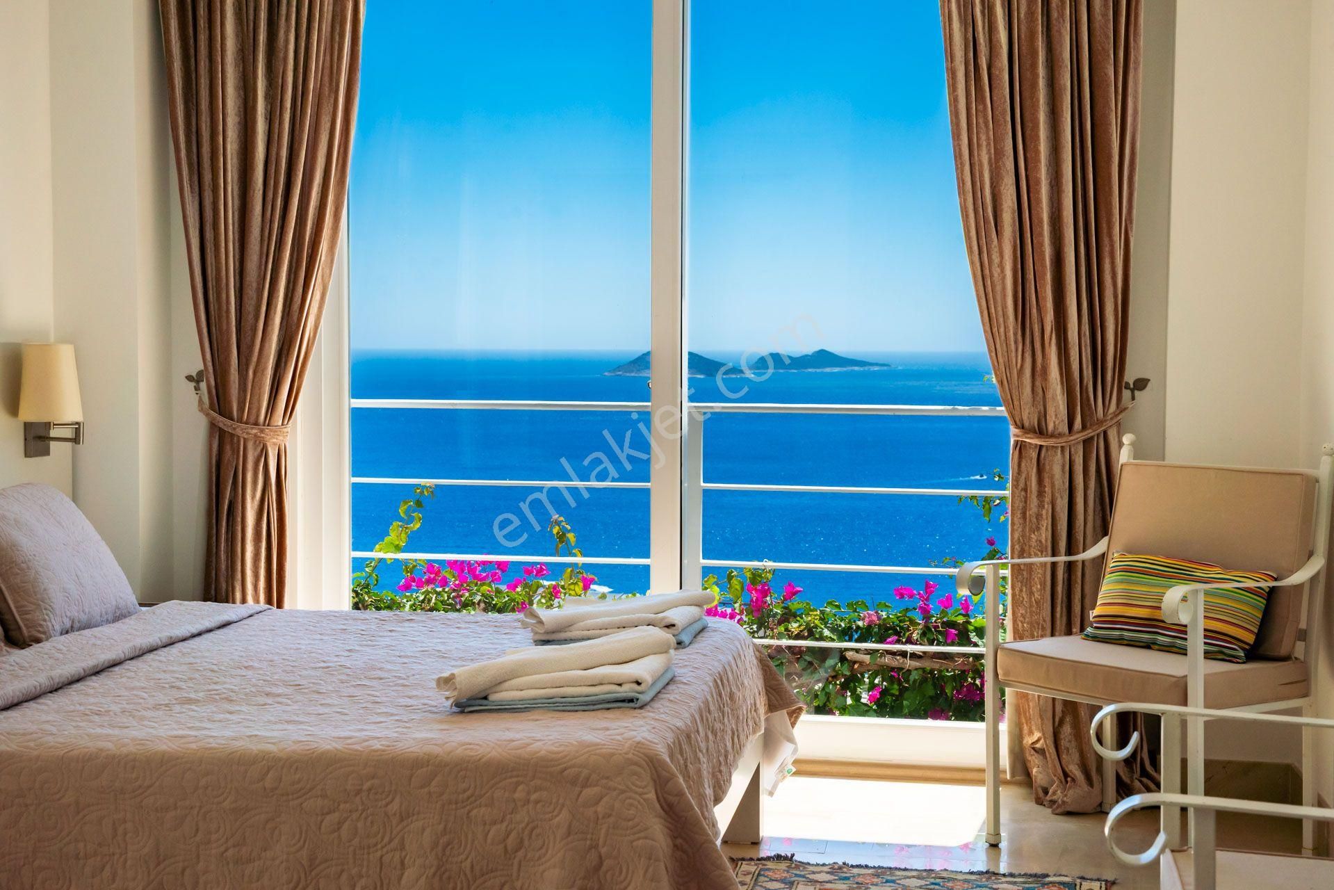 Kalkan’da Modern 3+1 Villa