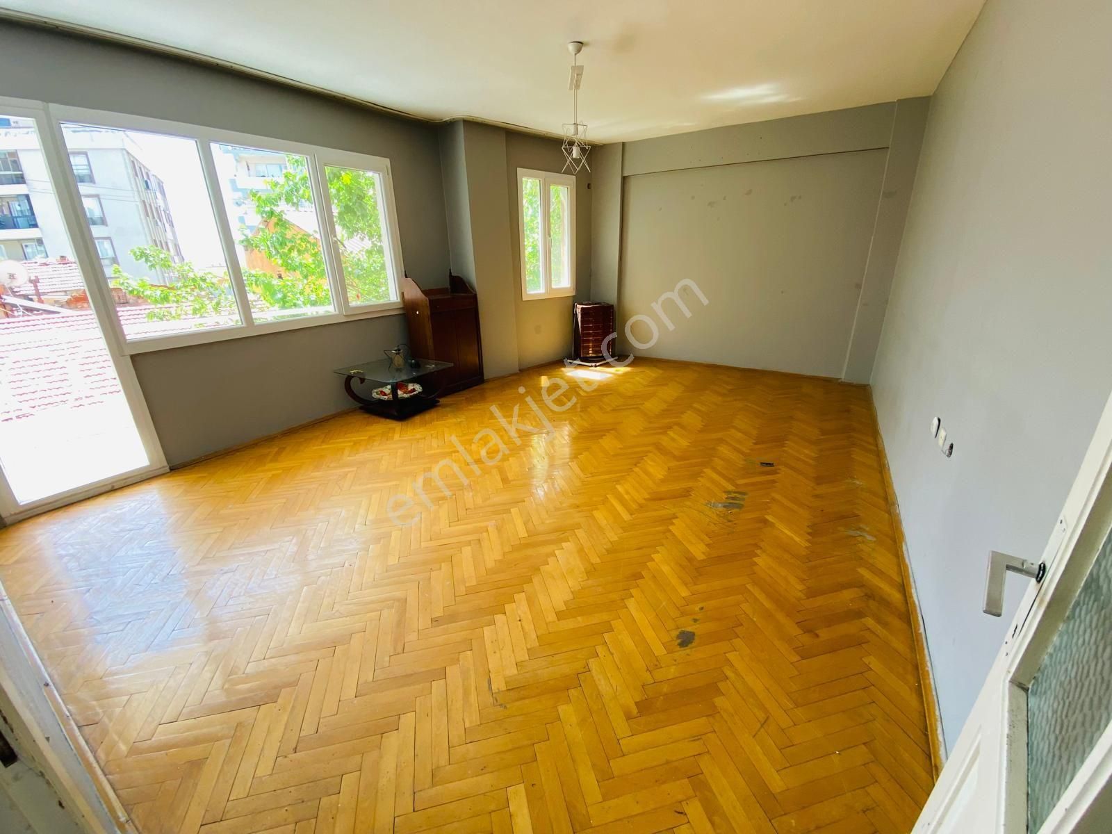 Yeşilyurt İsmet Paşa Cadde Üzeri 2+1 Arakat Kiralık Daire