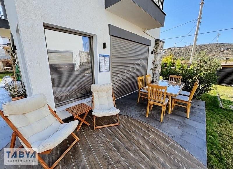 Sığacık'da Site İçerisinde Ful Eşyalı Havuzlu Tam Müstakil Villa - Görsel 34