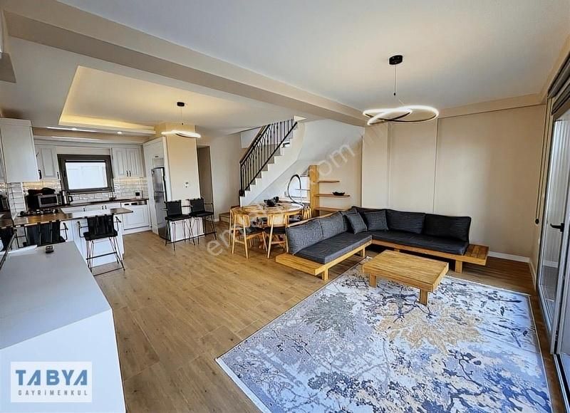 Sığacık'da Site İçerisinde Ful Eşyalı Havuzlu Tam Müstakil Villa - Görsel 7