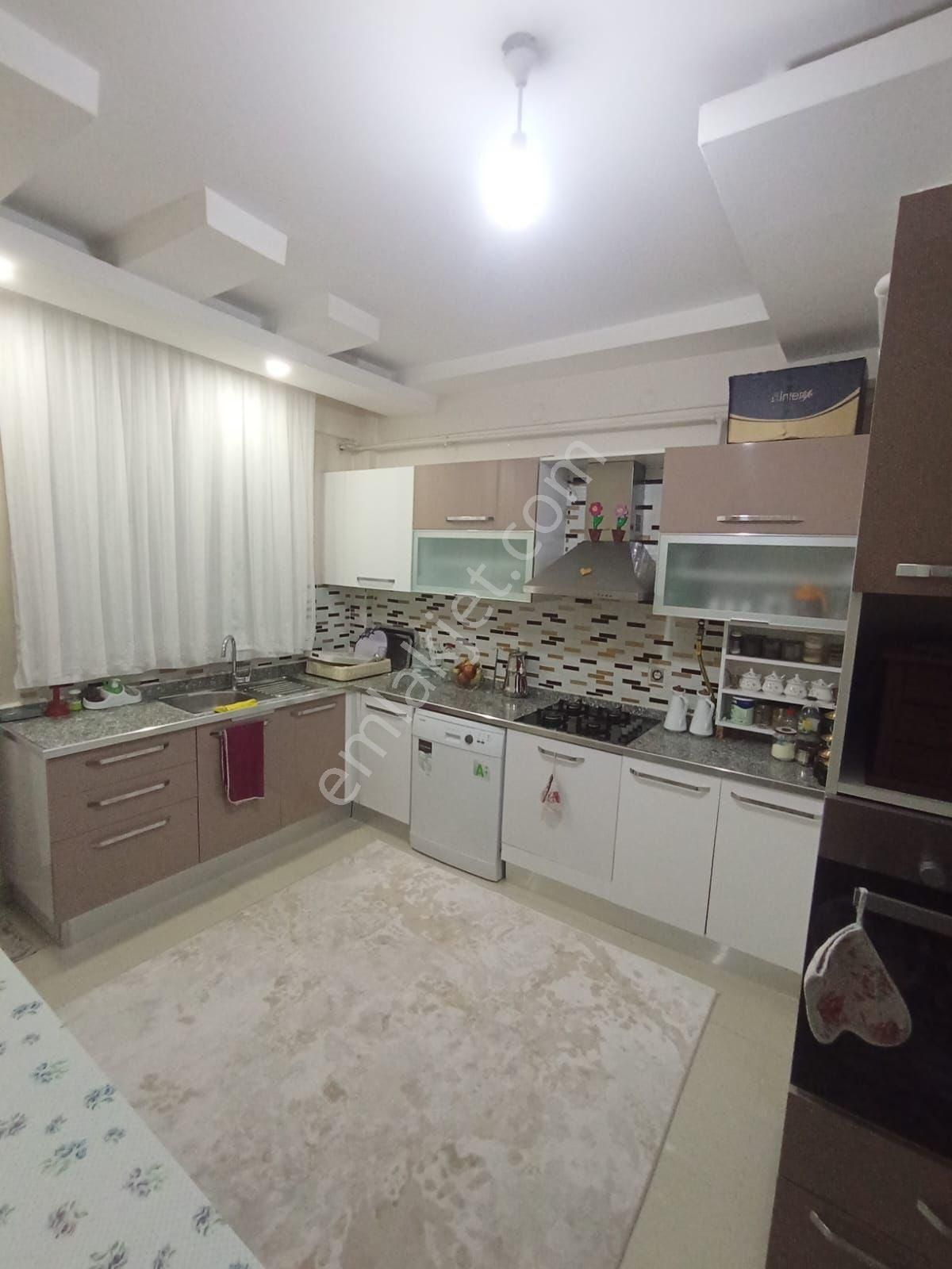 Bağlar Bağcılarda Satılık Daire