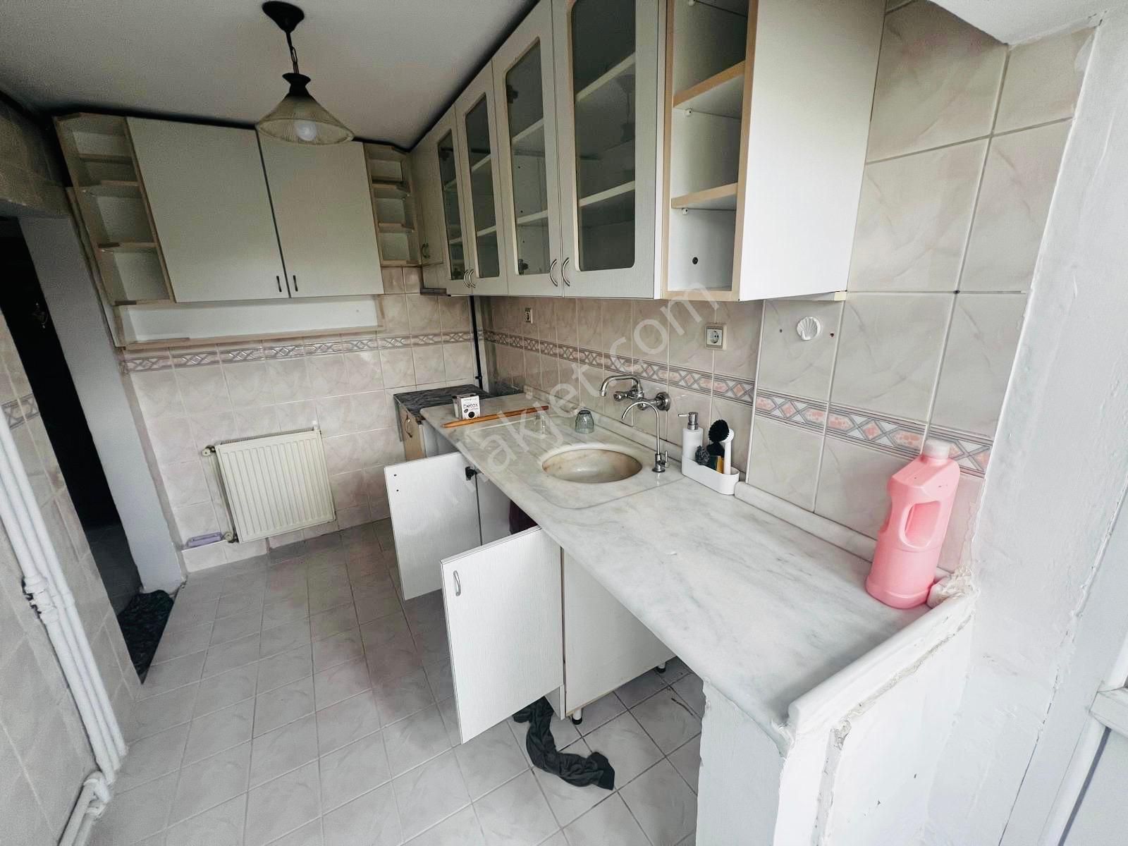 (1068) Keçiören Aktepe Mahallesinde 3.üst Katta 2+1 Satılık Yapılı Uygun Daire