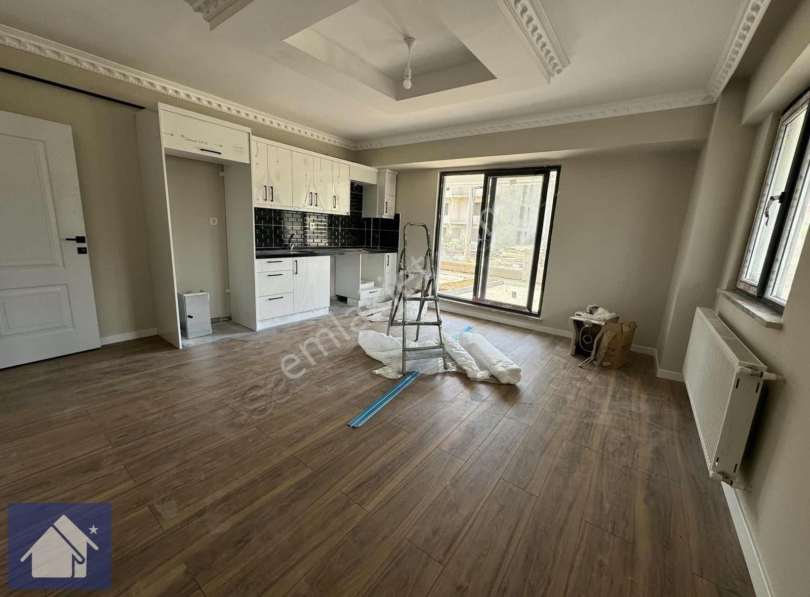 *kiralık*2+1*bahçe Kullanımlı*sıfır*denize 200 Metre