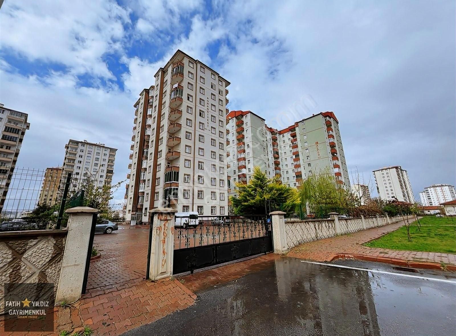 Yunus Emre Mahallesi Satılık 3+1 Daire