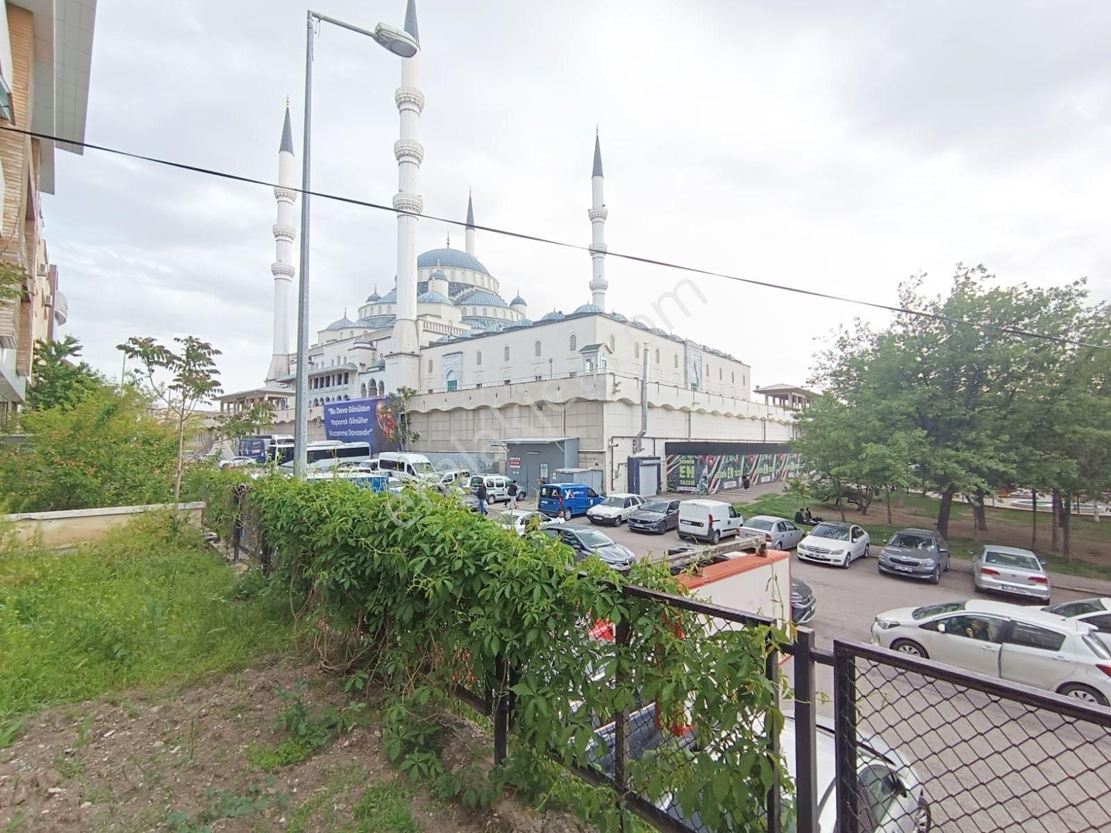 Satılık Kocatepe Camii Karşısı Bahçe Katı 3+1 Daire