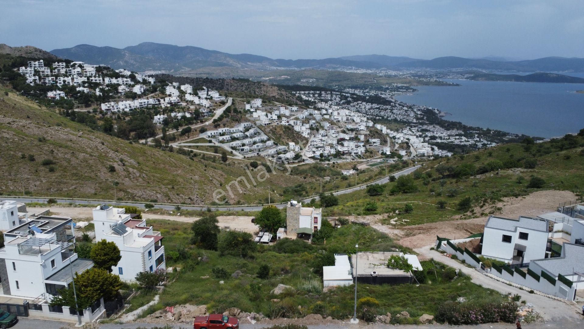 Bodrum Bağla'da, Deniz Manzaralı, Villa İmarlı Satılık Arsa