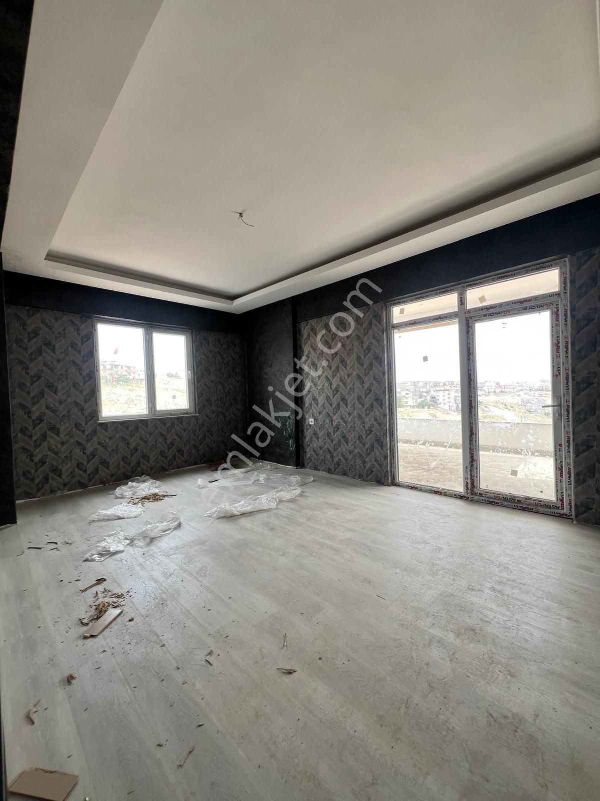 Mavi Emlak Tan Sacır (cüneyt) De Satılık 2+1 Sıfır Daire 2.245.000 Tl