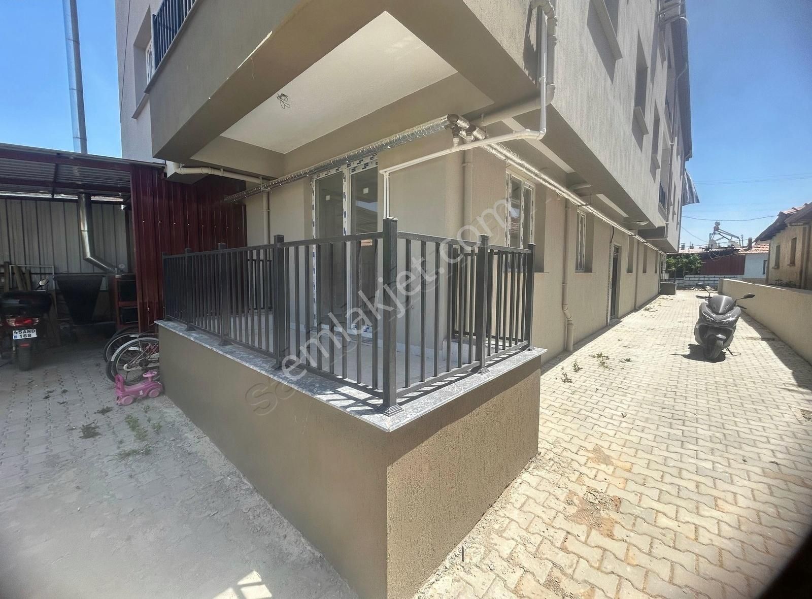 Sarıgöl Mimarsinan Mahallesinde Sıfır 1+1 Daire
