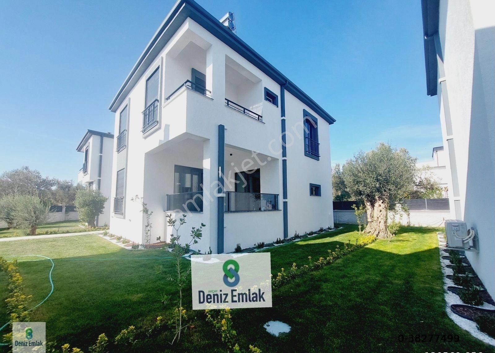 ♾️denizden Akçayda♾️lüks Yerden Isıtmalı Satılık 5+1 Fourleks Villa