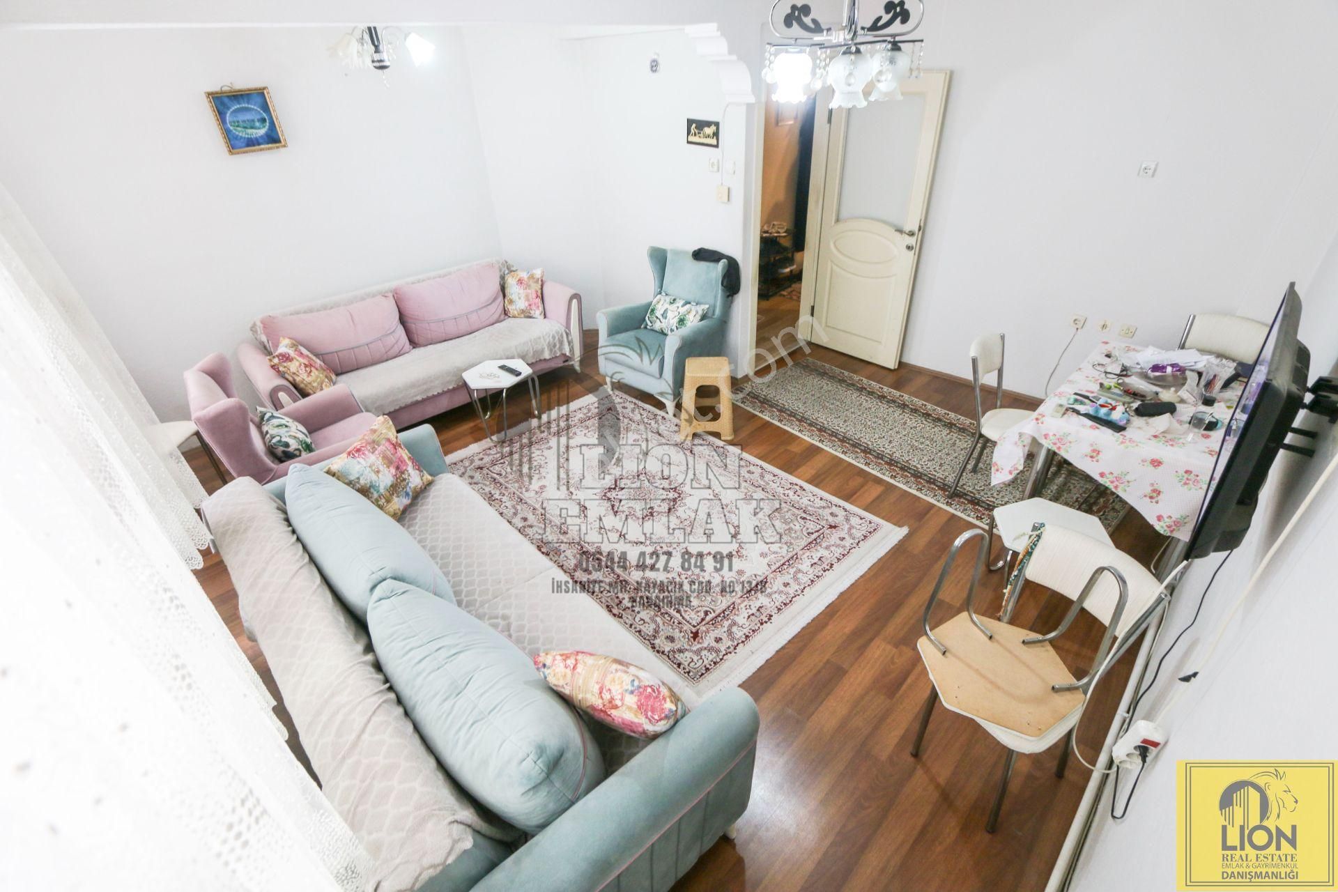 Bandırma Bentbaşın'da Arakat,çift Balkonlu Satılık 2+1 Daire