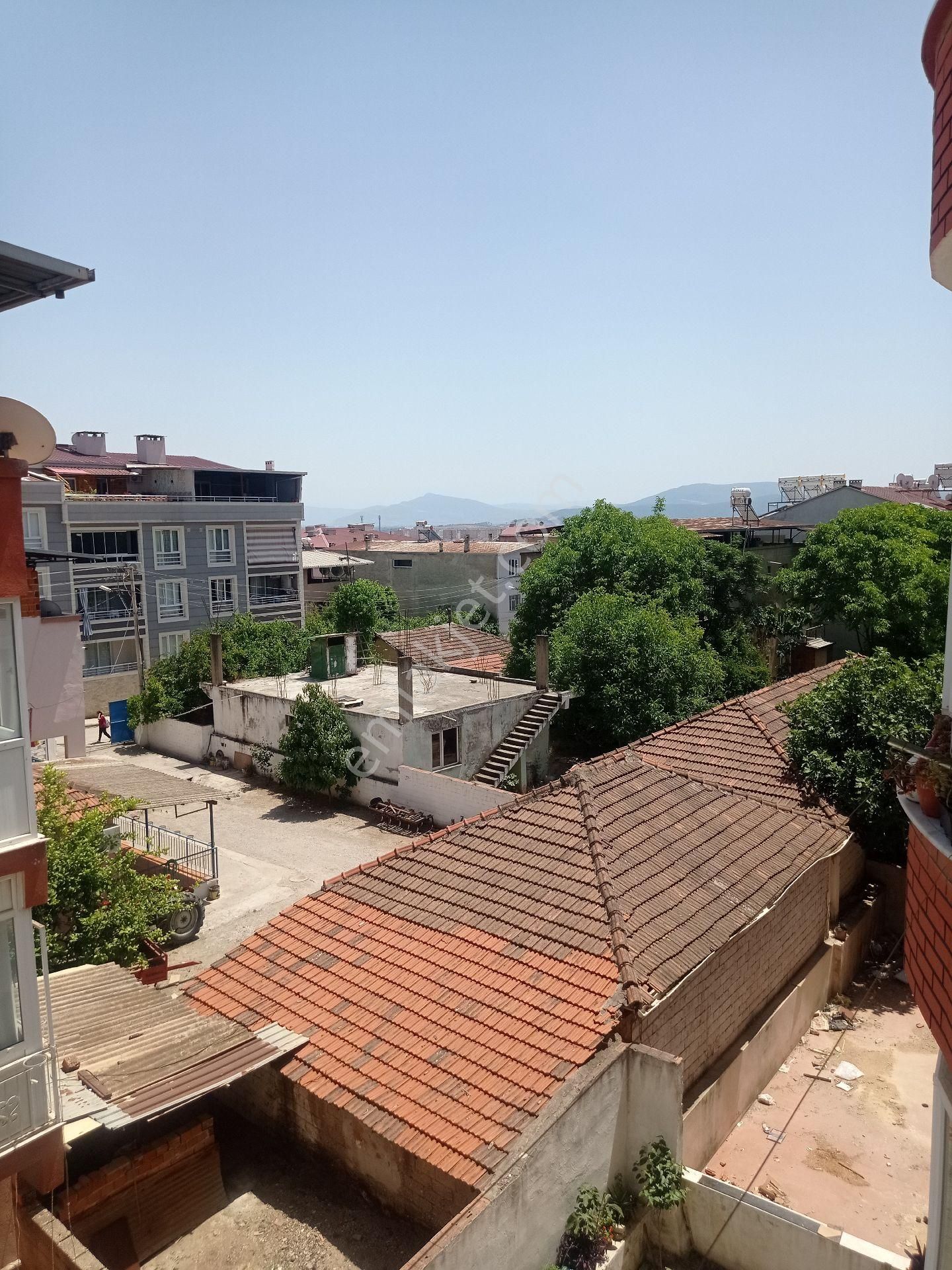 Ayrancılarda Barışmanço Caddesi Üzerinde Satılık Ara Kat 2+1 Daire