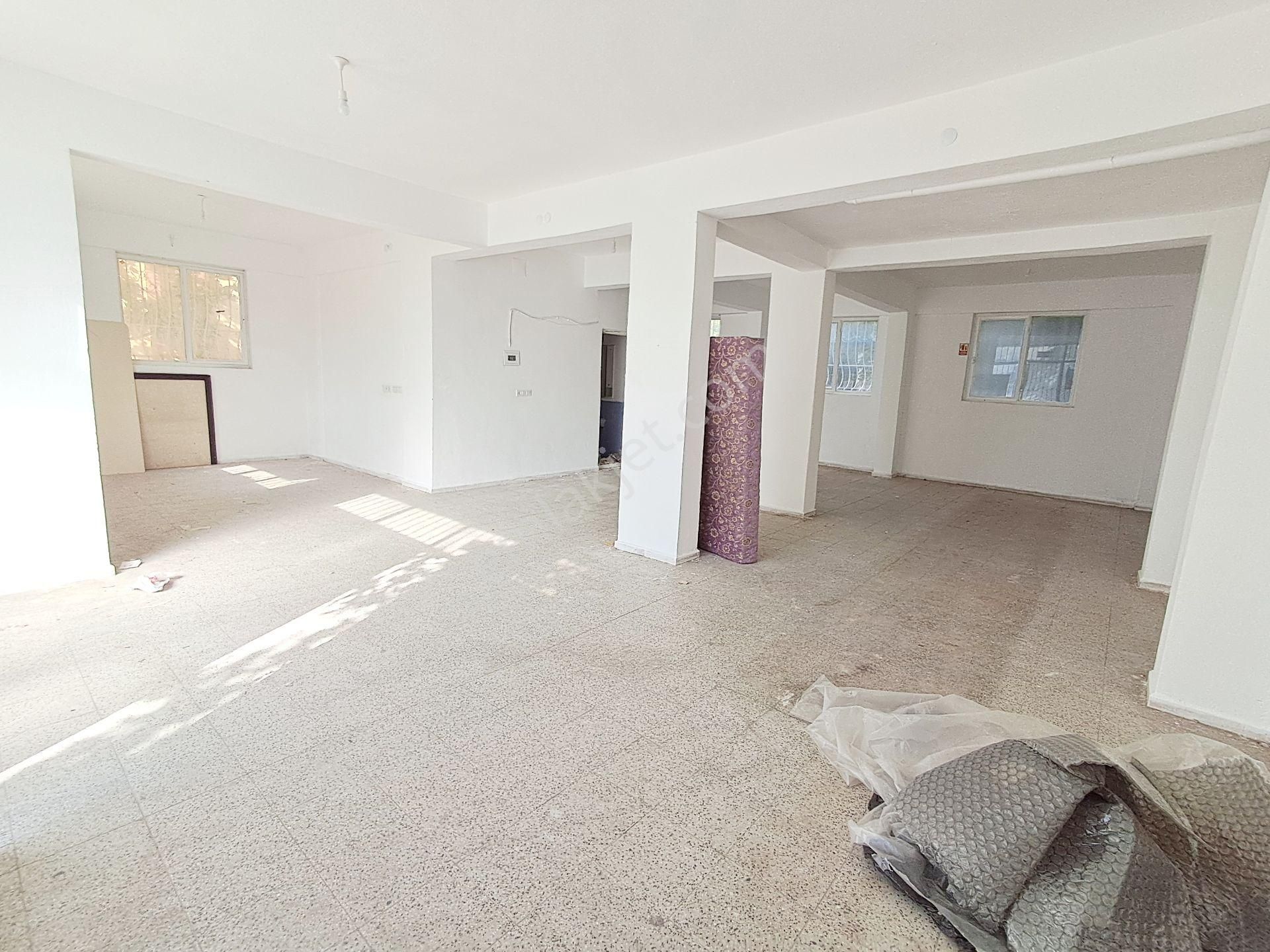 Kz Grup'tan Anafartalarda Cafer Sadık Abalıoğlu İlk Okulu Yakını Düz Giriş Kiralık İşyeri