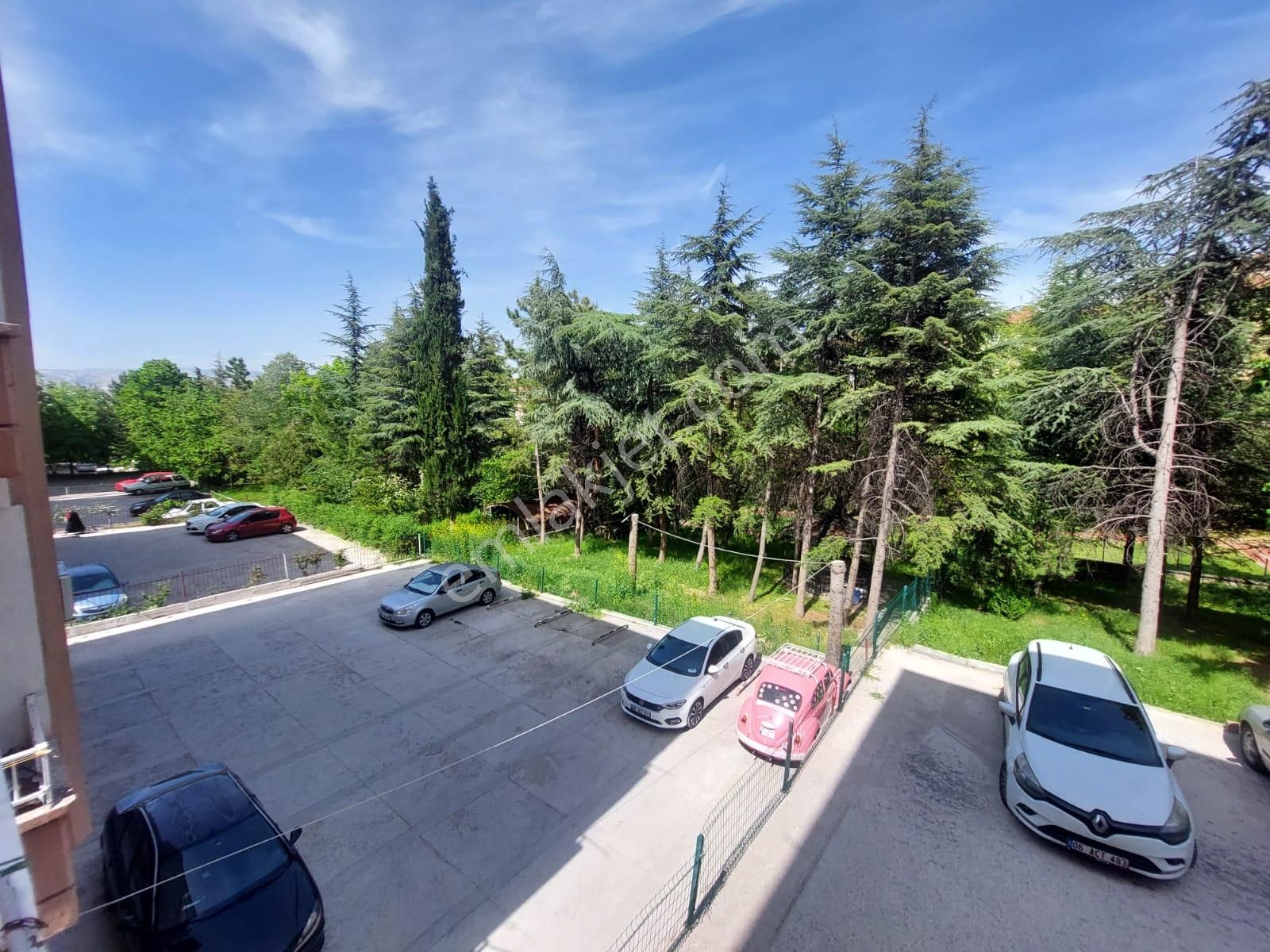 Göral Emlaktan Full Yapılı 3+1 Yüksek Giriş Kat Konumunda Park Manzaralı Boş Daire