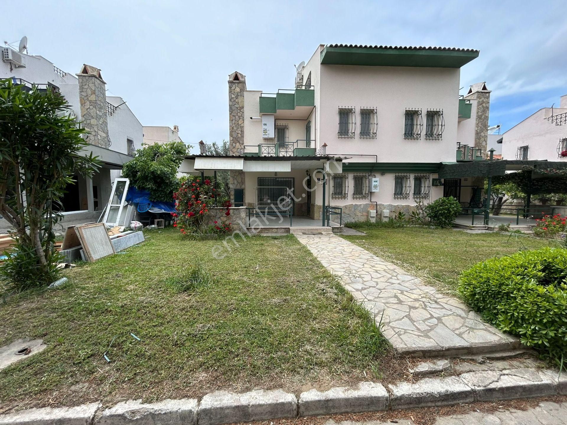 Batı Yakası Sitesinde Full Eşyalı Kiralık Yazlık