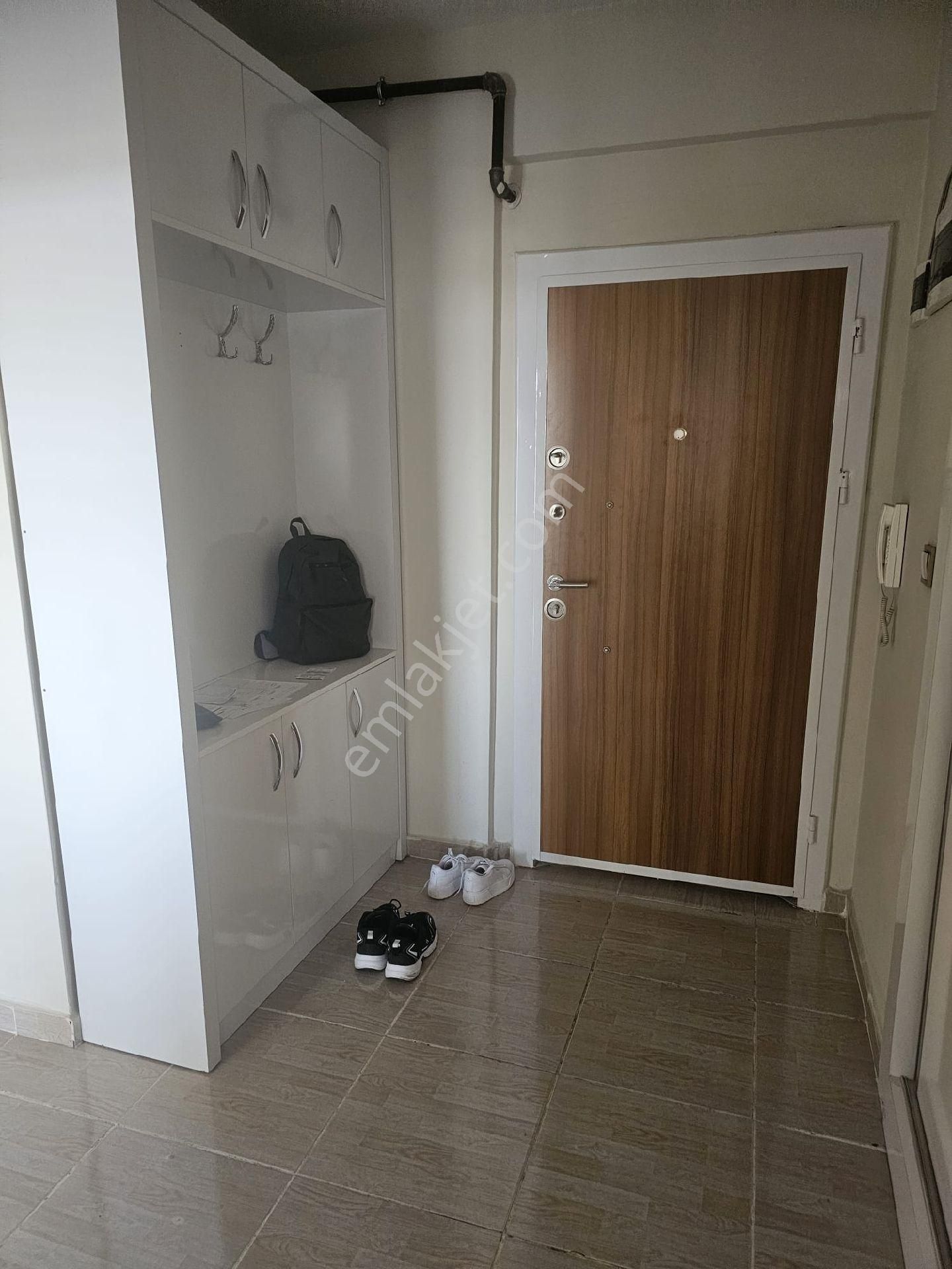 Bağcılar Makine İkmal Karşisinda Bulunan 2+1 Dairemiz Acilen Satılık Tır