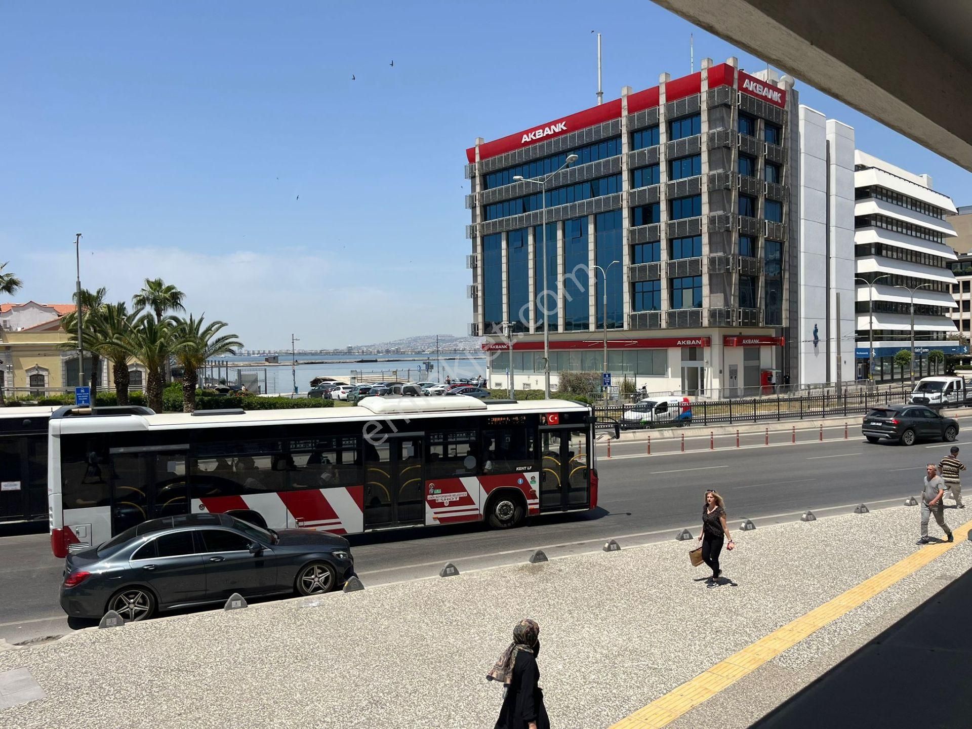 Asil'den Konak Pier Karşısı Deniz Manzaralı 45 M2 Ofis