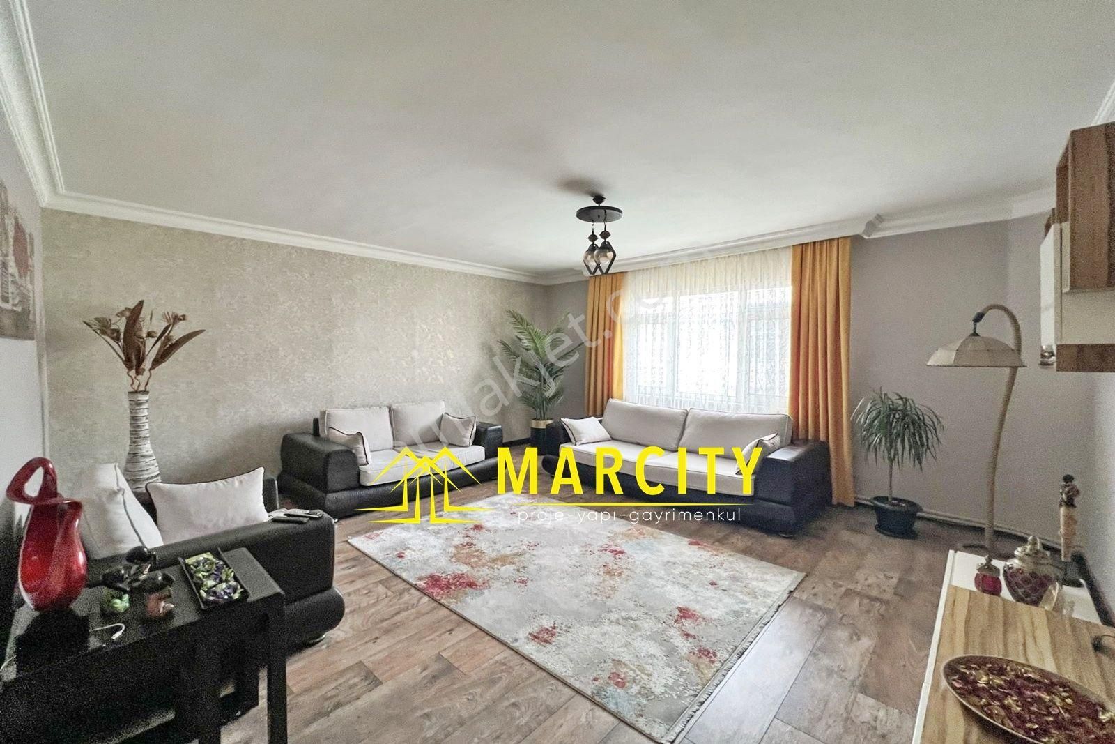 Marcity'den Çamlık Cad.civarı Asansörlü Yatırımlık 5+1 Dublex