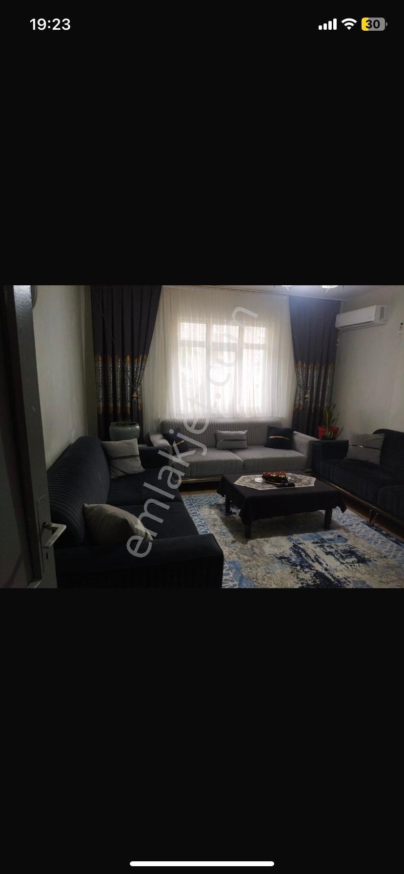 Güngören Mareşal Çakmak Mahallesi'nde 2+1 90 M2 2.kat Satılık Daire