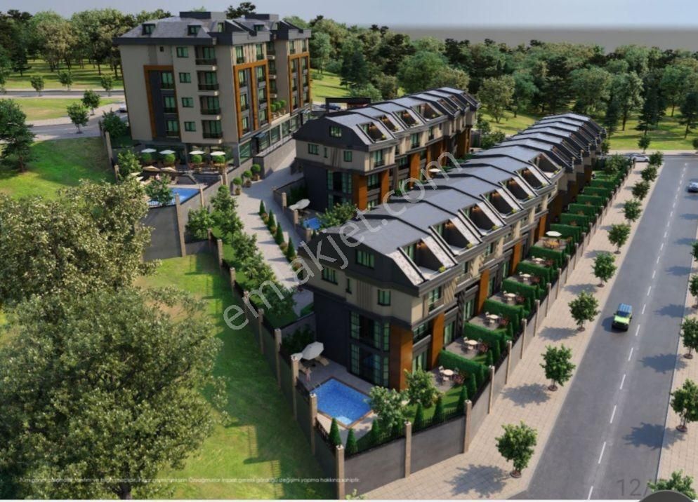 Arnavutköy Taşoluk Site İçerisinde Satılık Villa 5+2