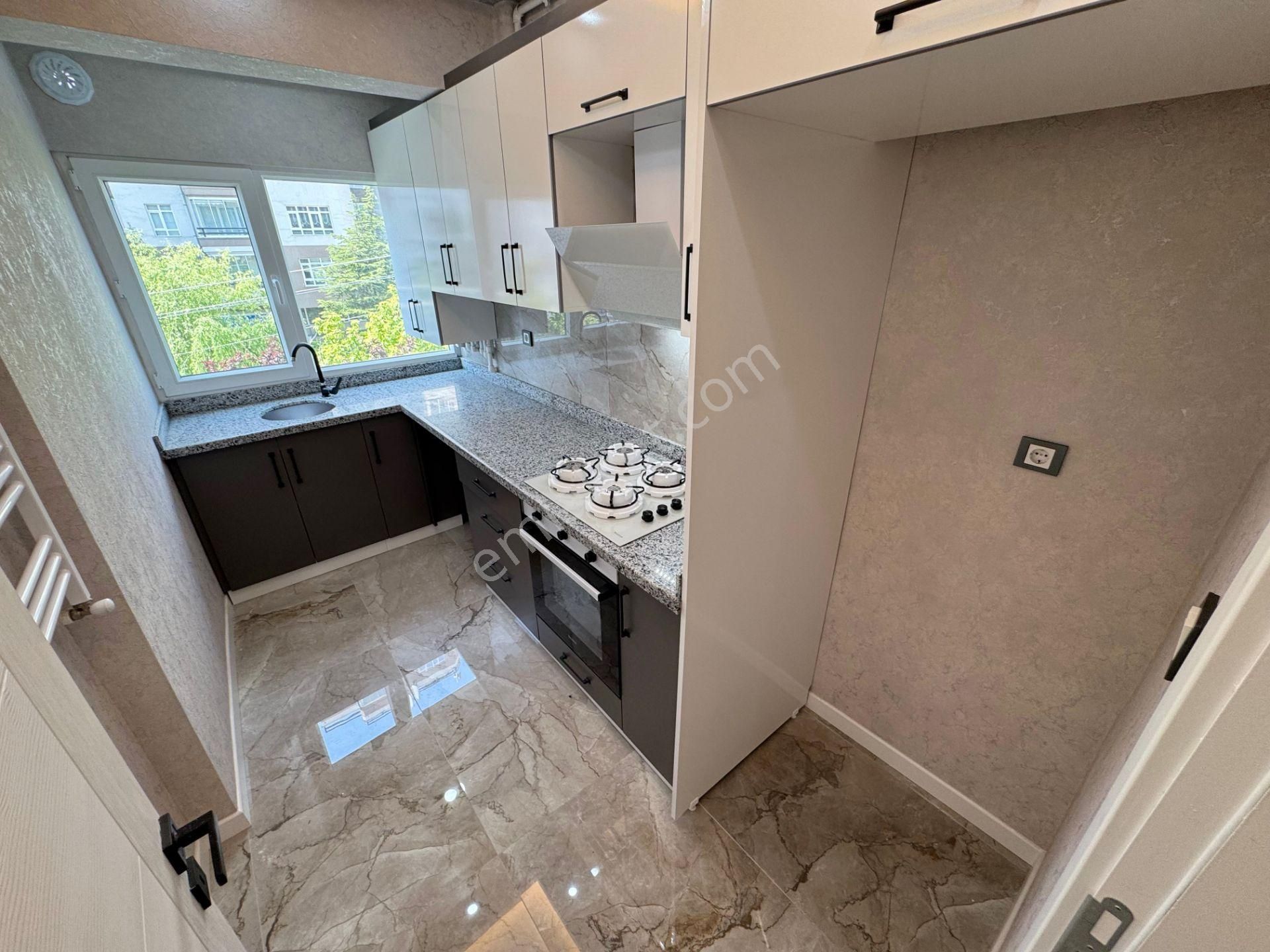Evim Ankara'dan Şenlik Mahallesi'nde Full Yapılı Ebeveyn Banyolu 3+1 Daire