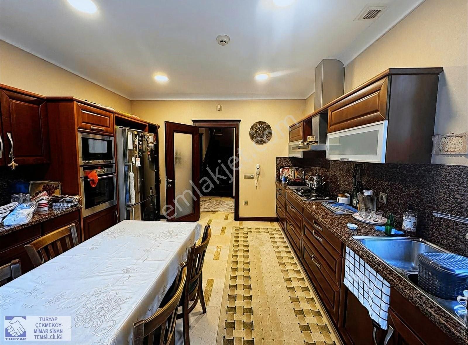 Satılık Sur Yapı Greenium Çekmeköy Çınar Model Villa Turyapmahir