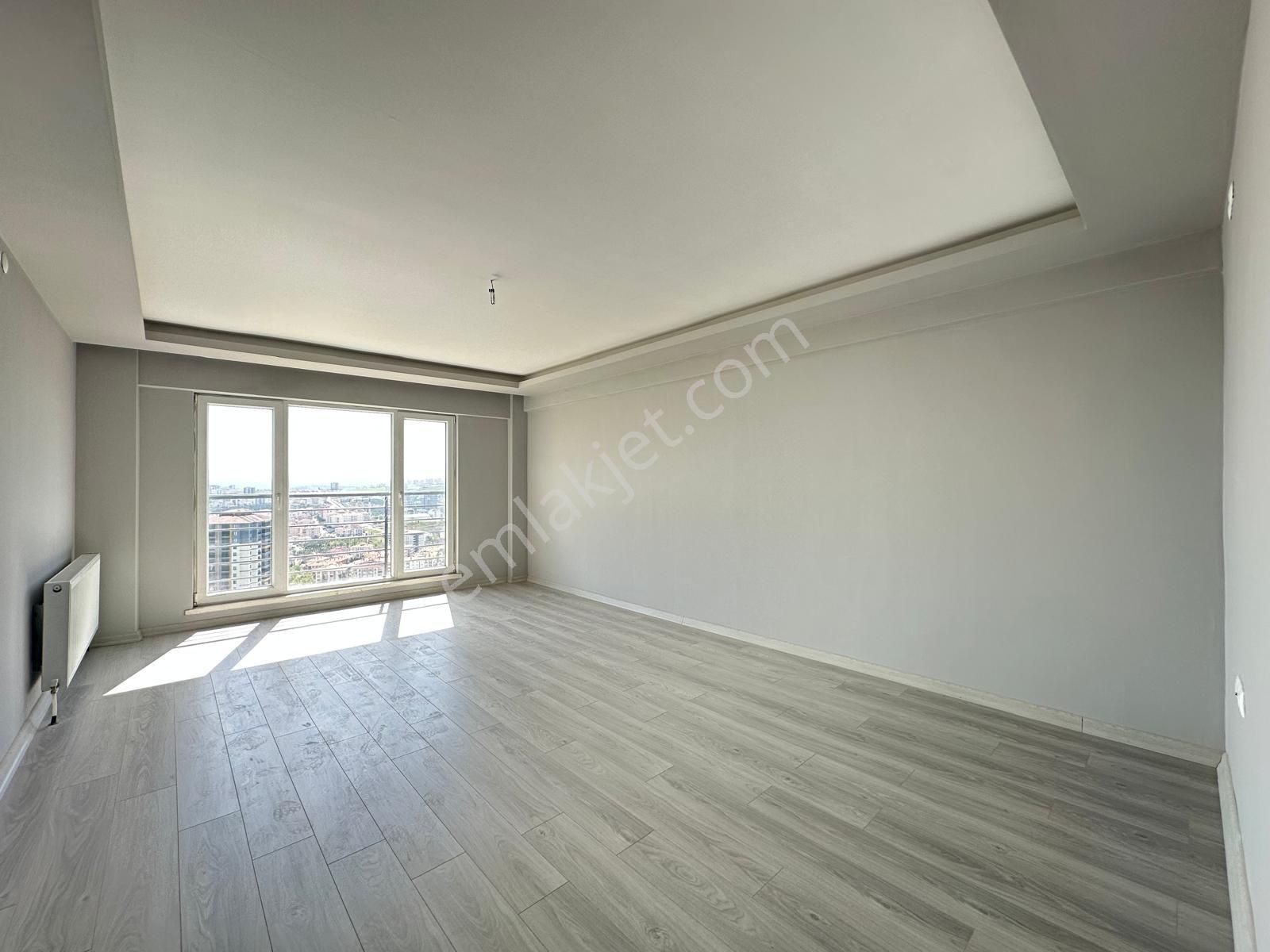 Kalecik Emlak'tan Teras Balkonlu Sitede Manzaralı Sıfır 4+1