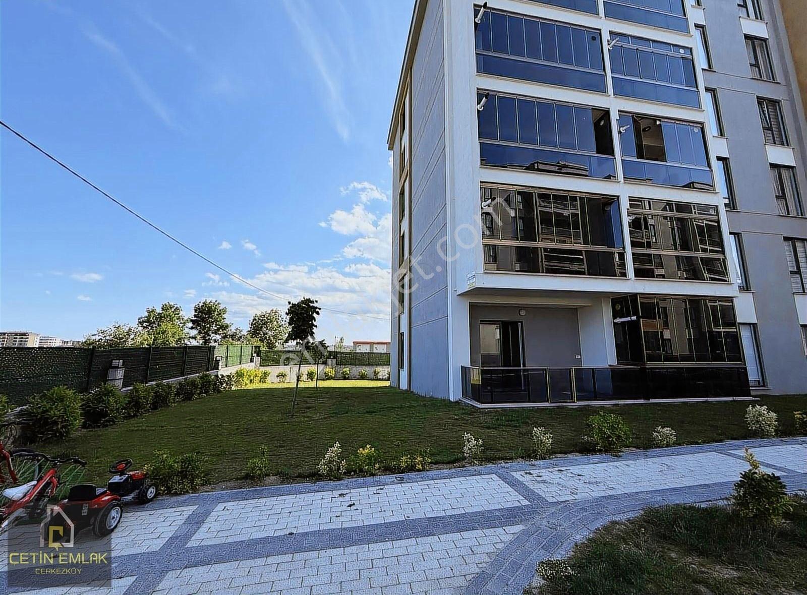 Çetin'den Cumhuriyet'te Site İçi Bahçeli Havuz Cepe 2+1 Daire - Görsel 8