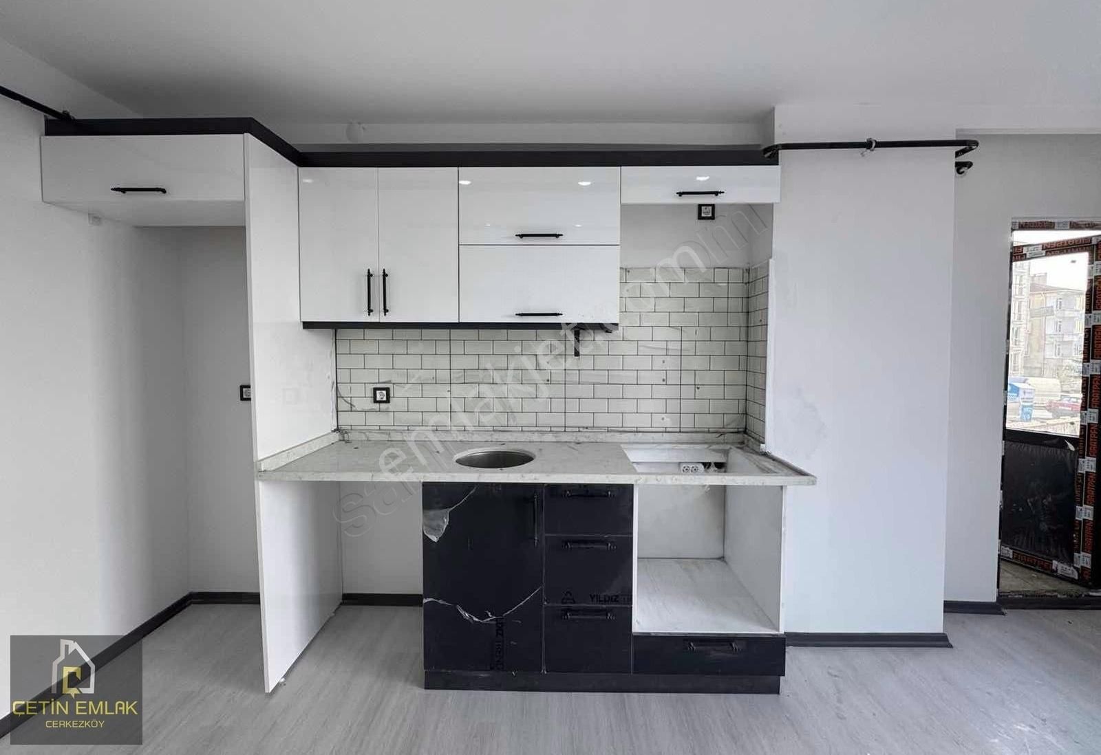 Çetin'den Merkezi Konum Yüksek Kira Getirili 1+1 Daire !!kuponn! - Görsel 15