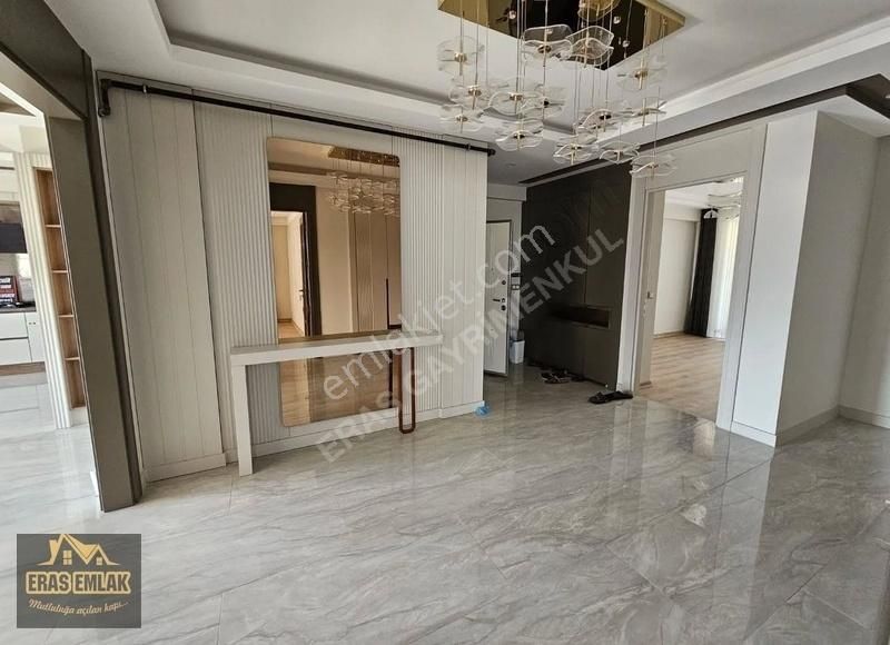 Eras Emlak'tan New Star Yapıda 3.5+1 Lüks Satılık Daire