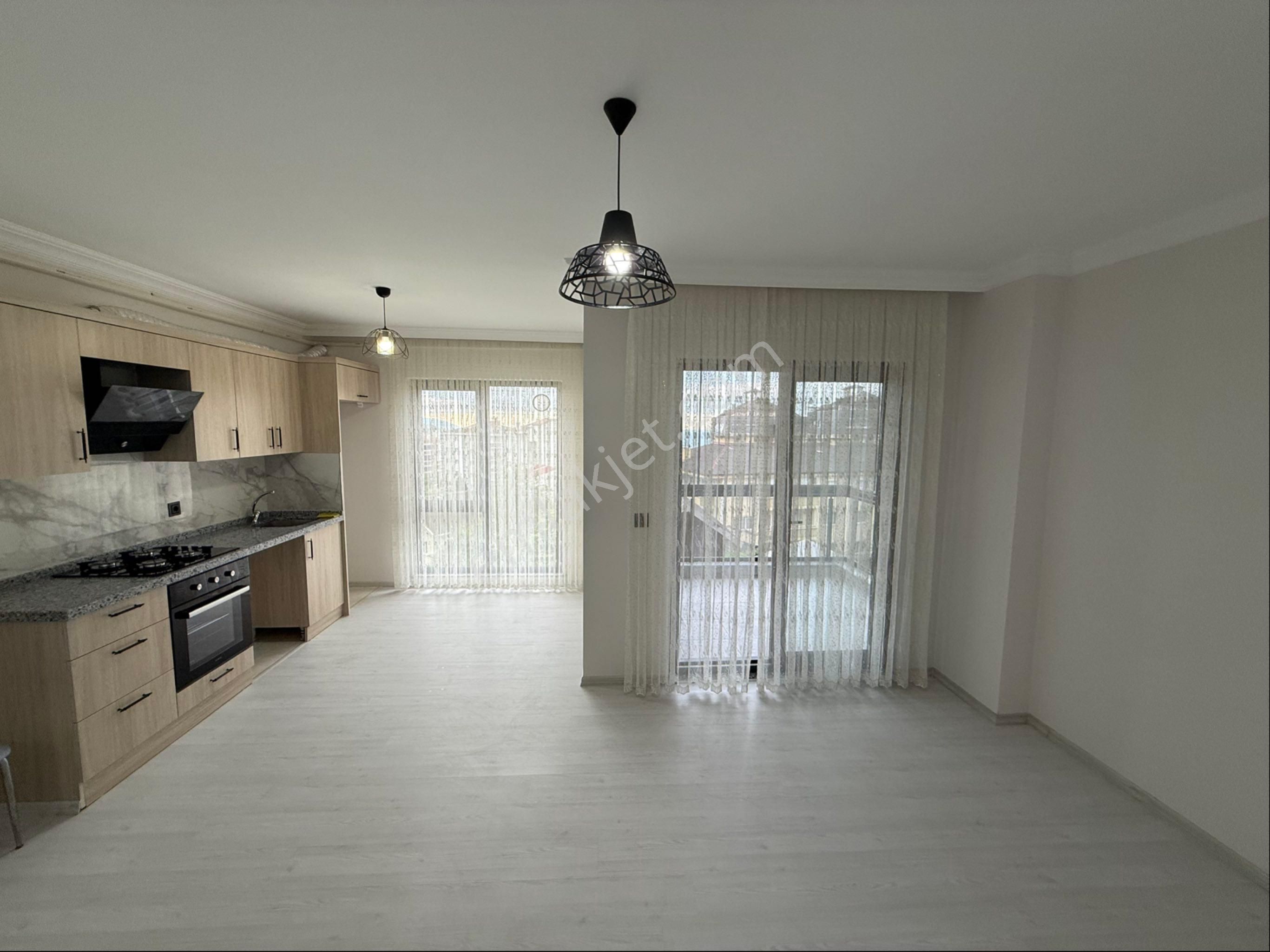 Trabzon Üniversite Mahallesi’nde Kiralık 1 + 1 Daire