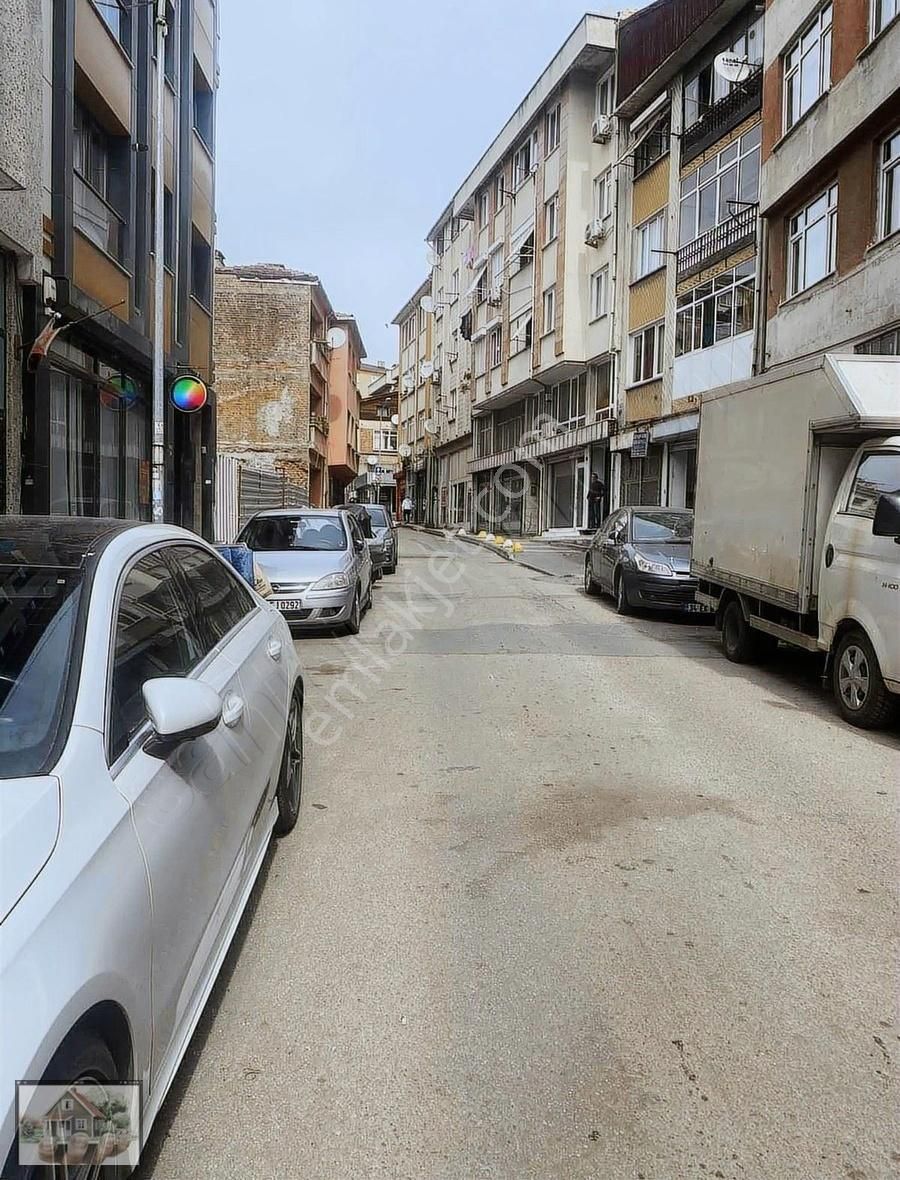 Beyaz Saray Emlak'dan Hasanpaşa'da 120 M2 Satılık İşyeri