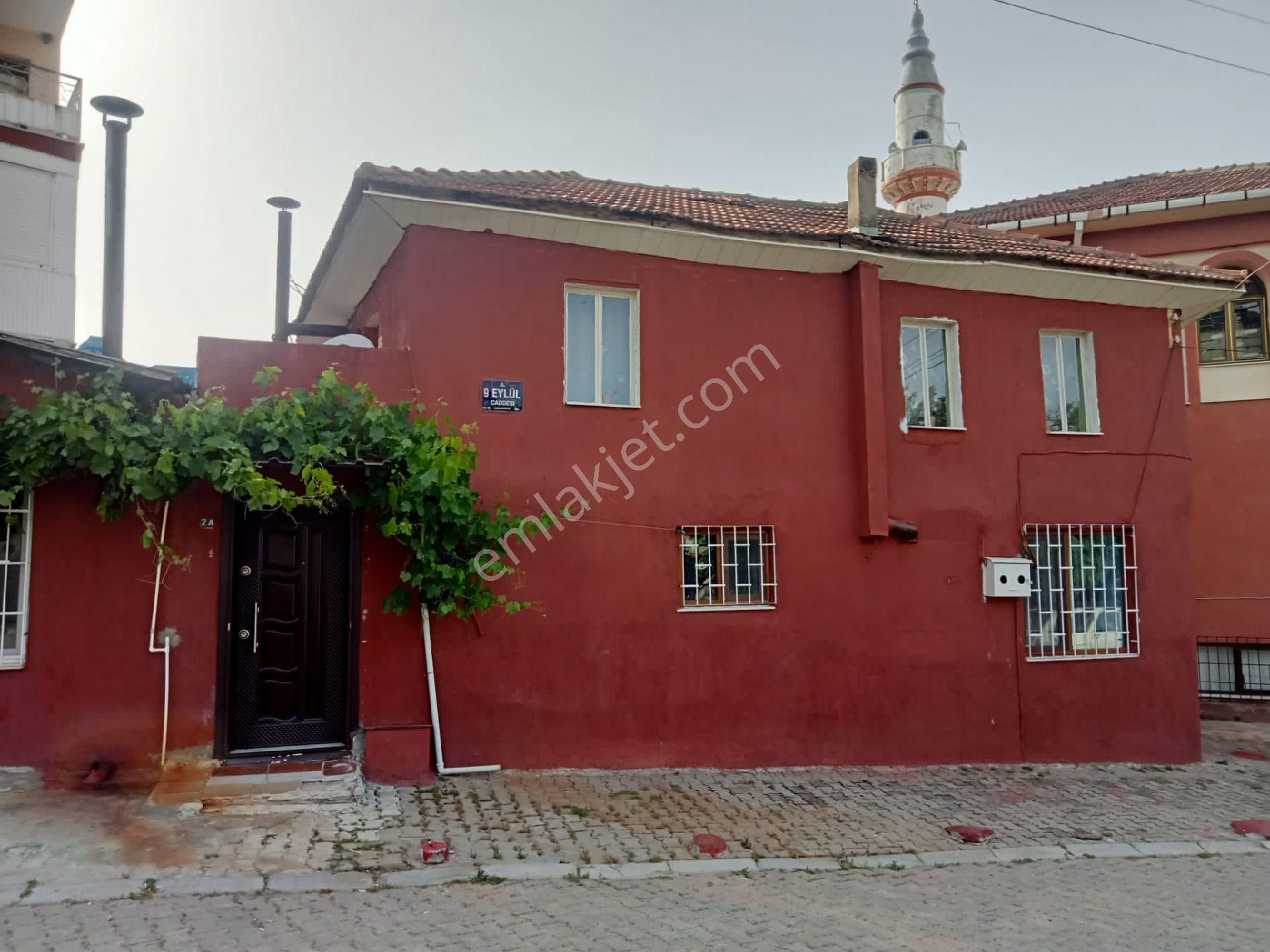 Ödemiş Adagüme Mahallesi'nde Satılık 114 M² Satılık Müstakil Bahçeli Ev