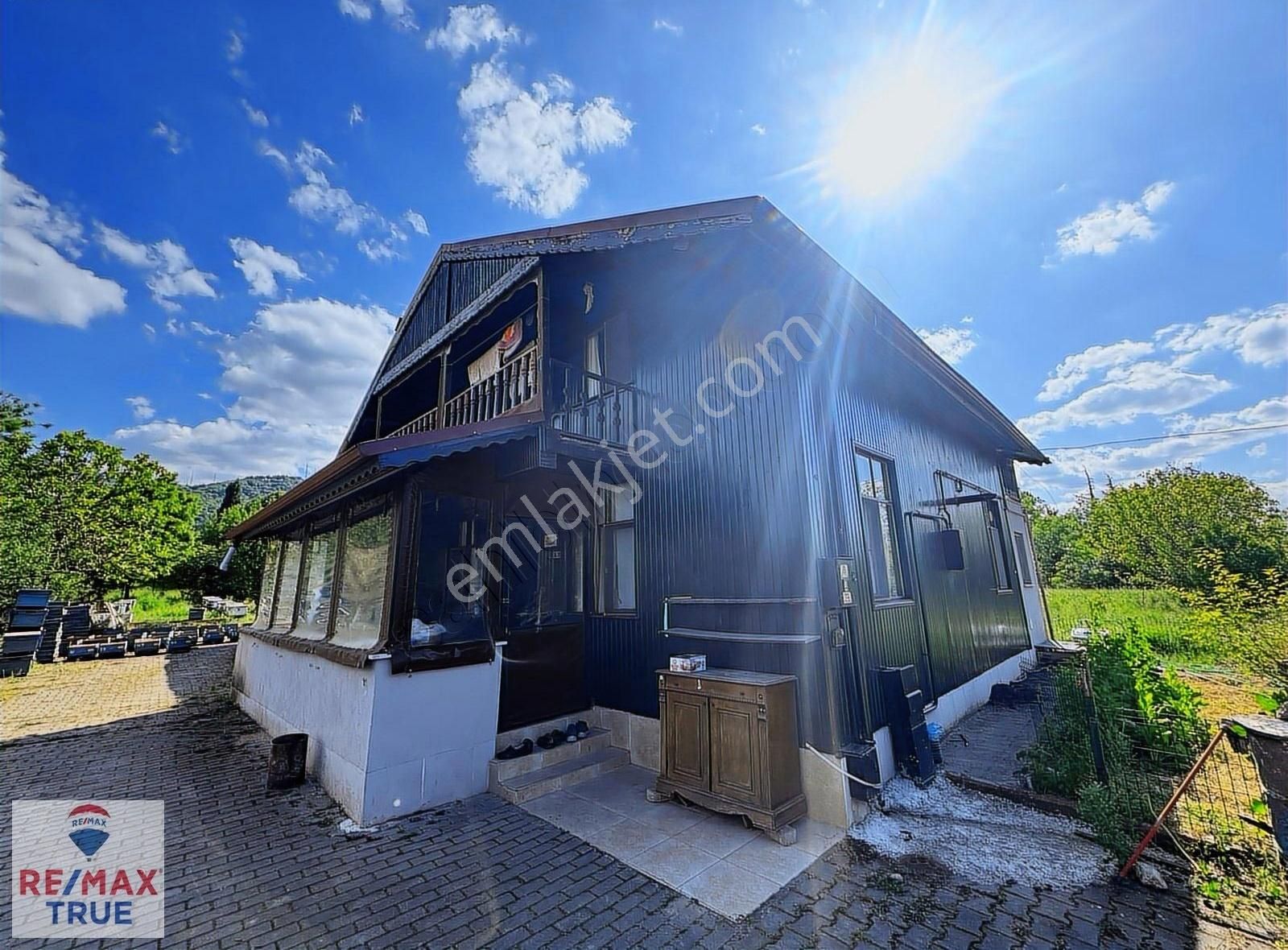 Kartepe Çepni Mahallesi'nde Kiralık Müstakil Ev Ve Arsası