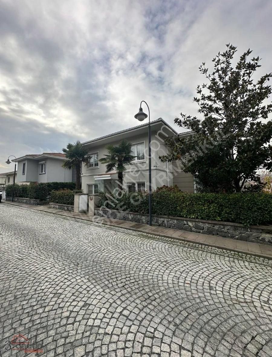 Bahçeşehir Günışığı Tam Müstakil Emsalsiz Vılla