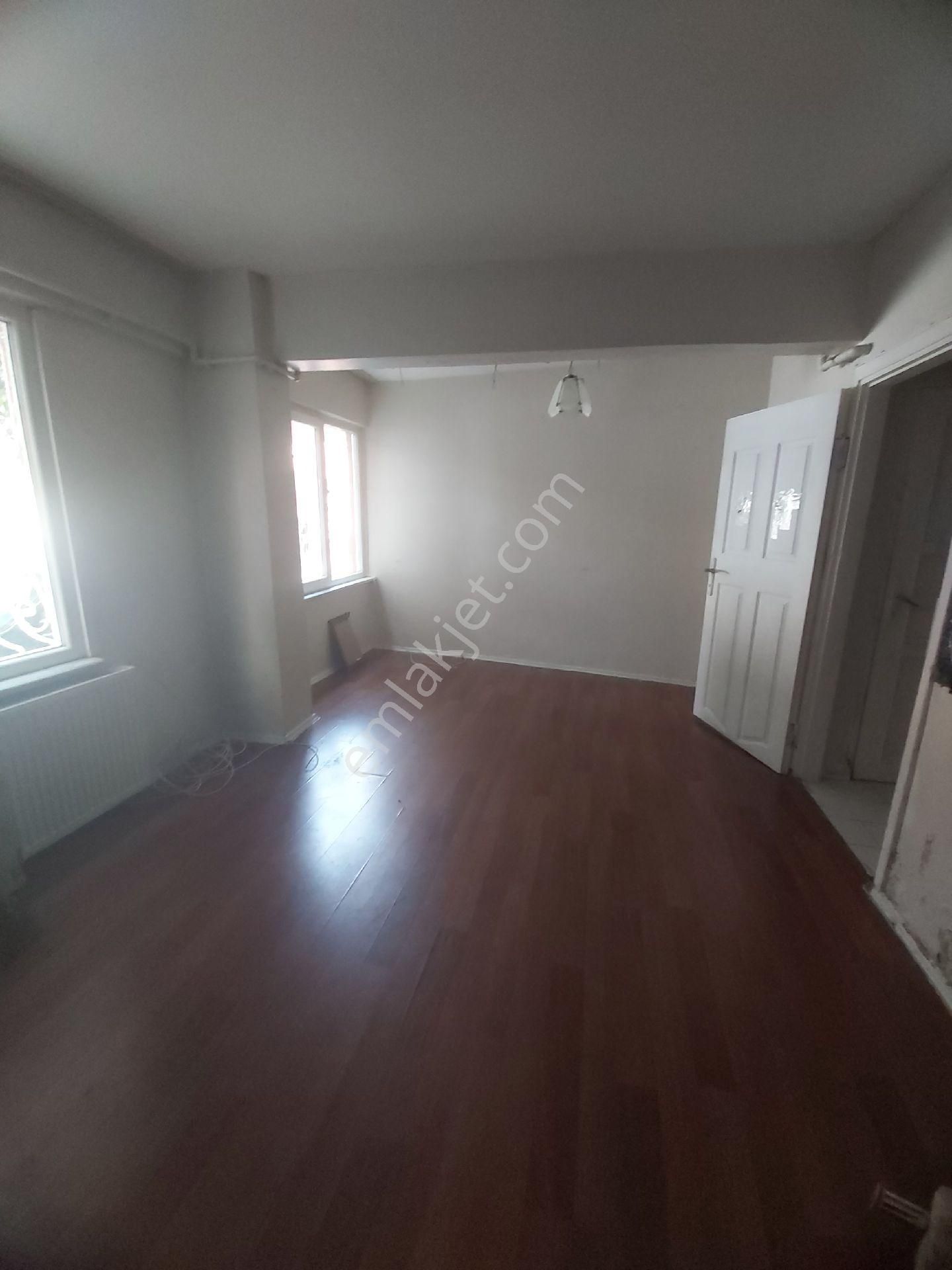 Beyoğlu Kadımehmet Mah İbadullah Caddesi 1+1 Duplex Aile Apartmanı