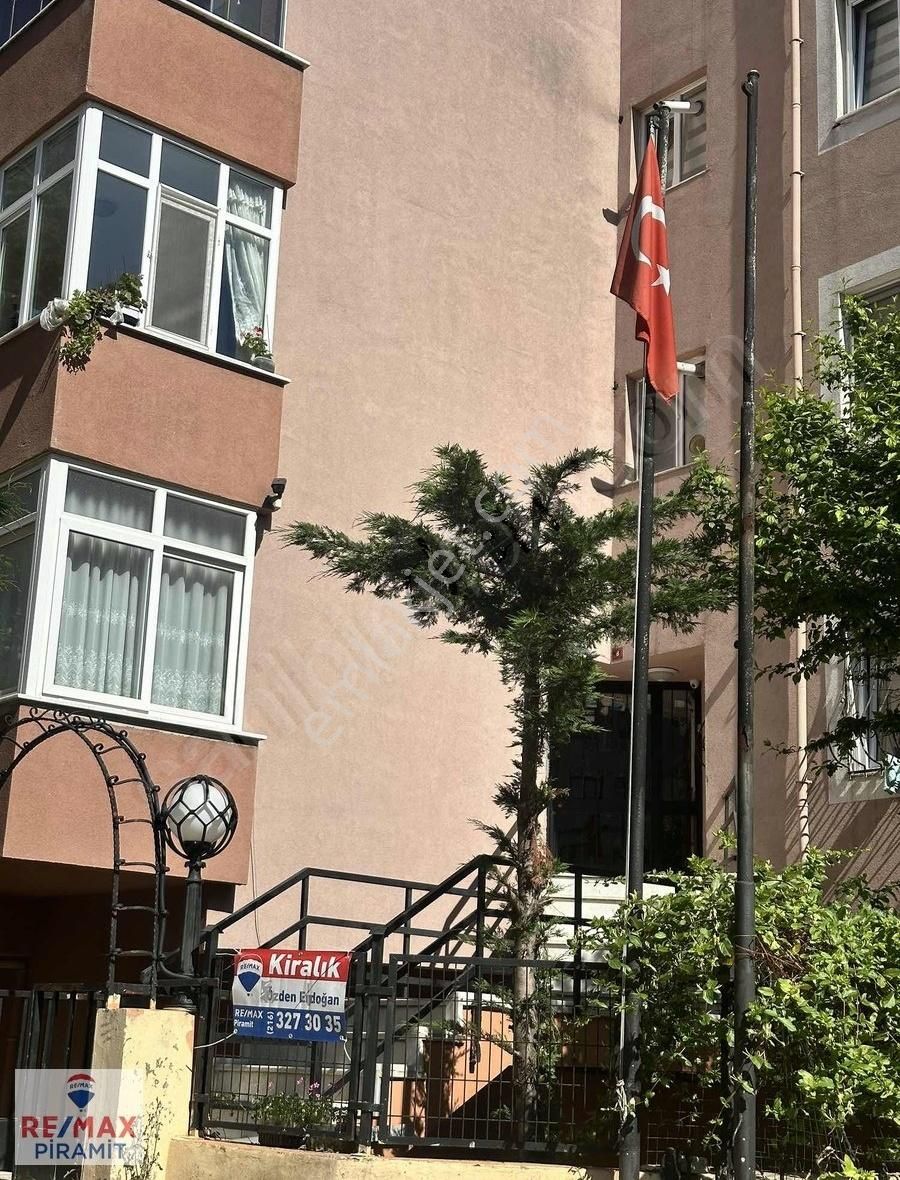 Kartal Yakacıkta Balsuyu Sk Kiralık Ara Kat 3+1 Daire