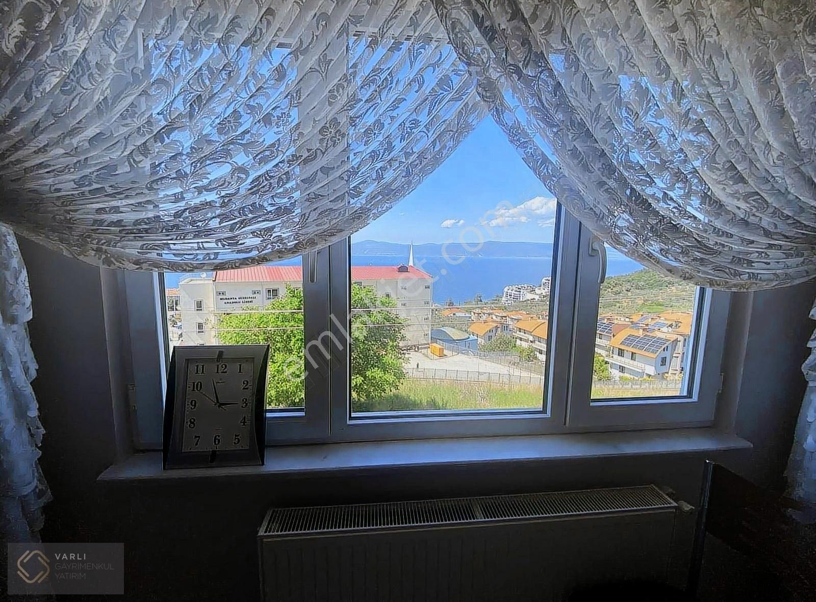 Mudanya Burgaz'da Deniz Manzaralı 3+1 Daire Asansörlü & Havuzlu